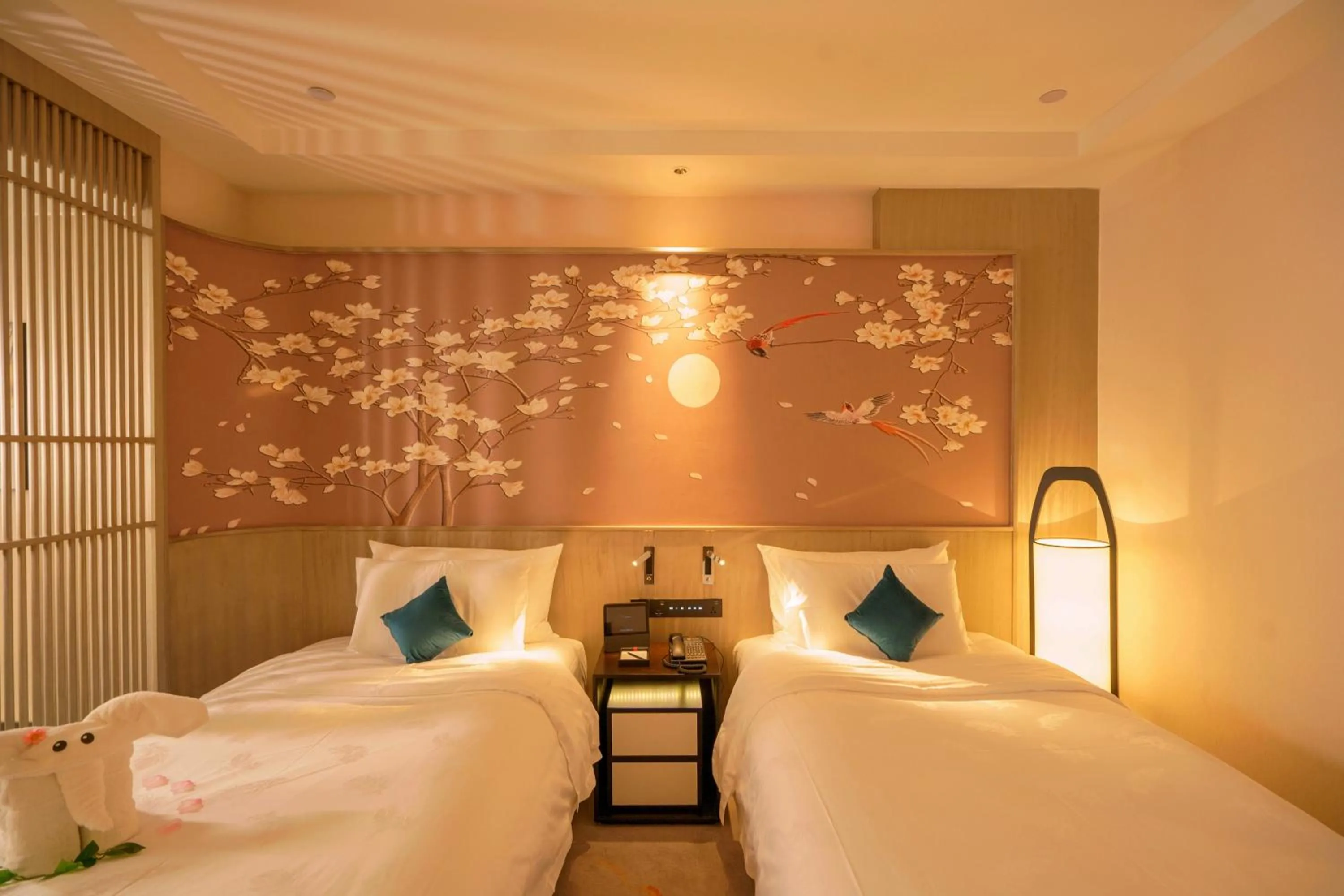 Photo of the whole room, Bed in Baiyun Hotel Guangzhou