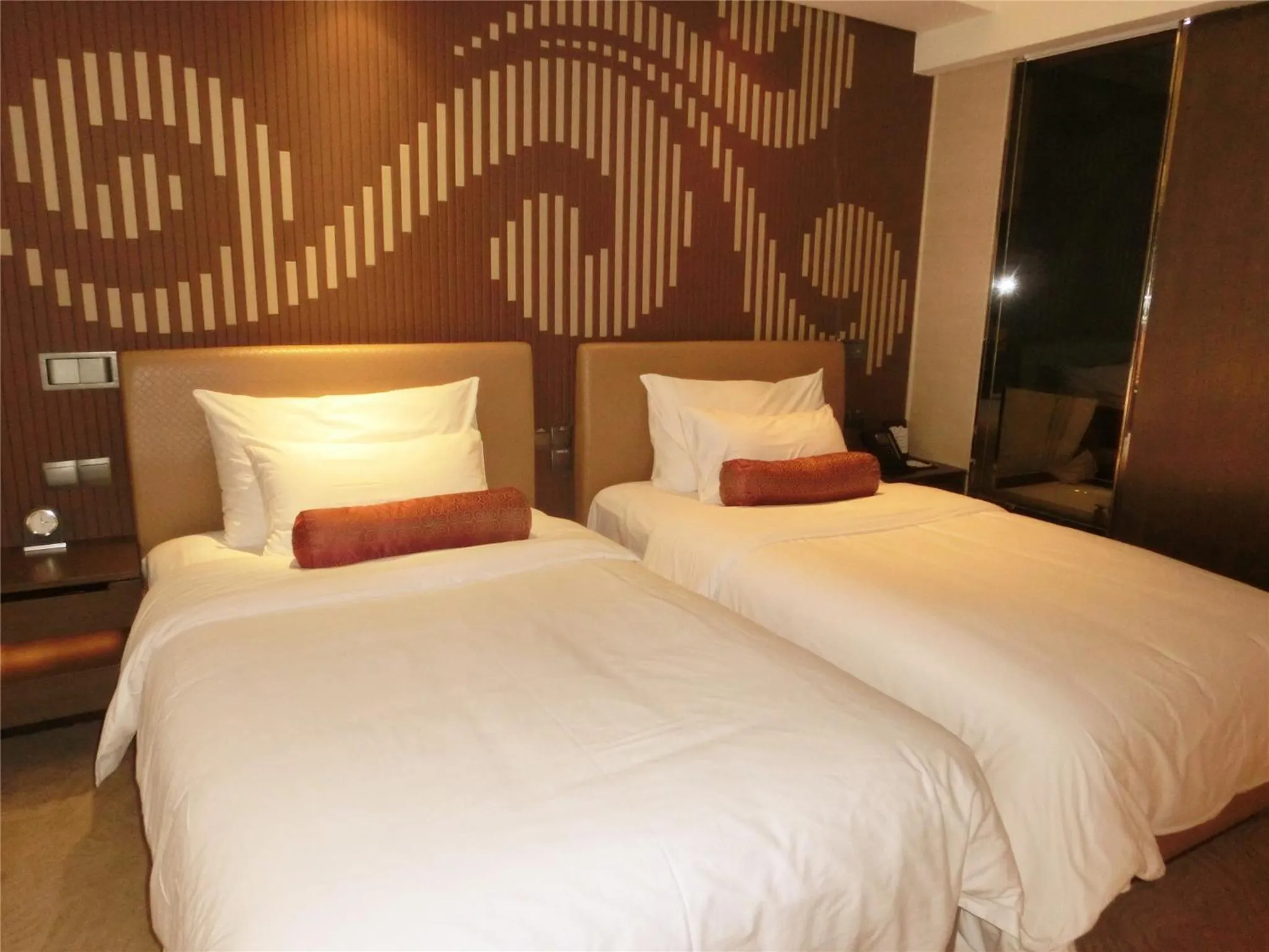 Bed in Baiyun Hotel Guangzhou