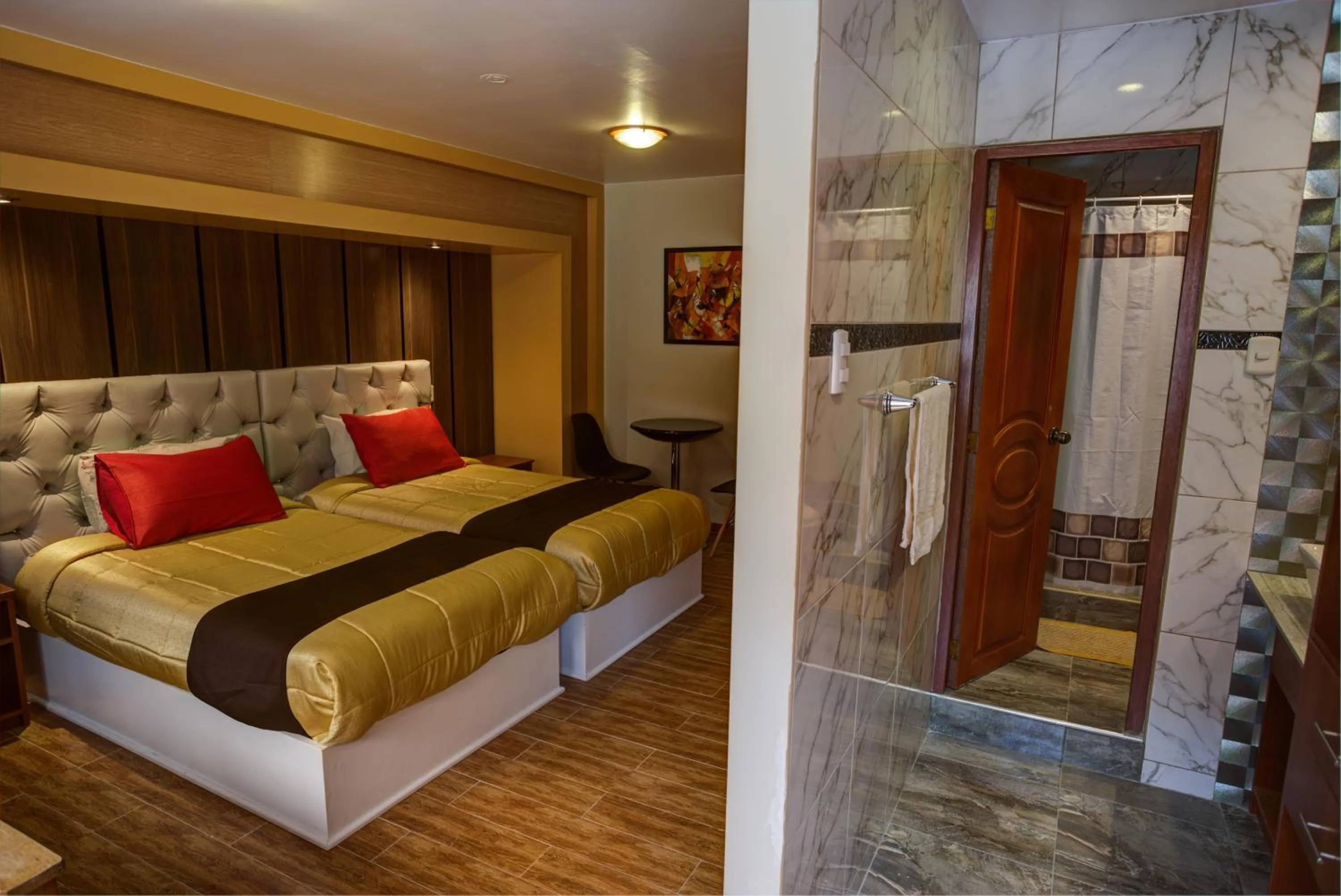 Photo of the whole room, Bed in El Mariscal Cusco