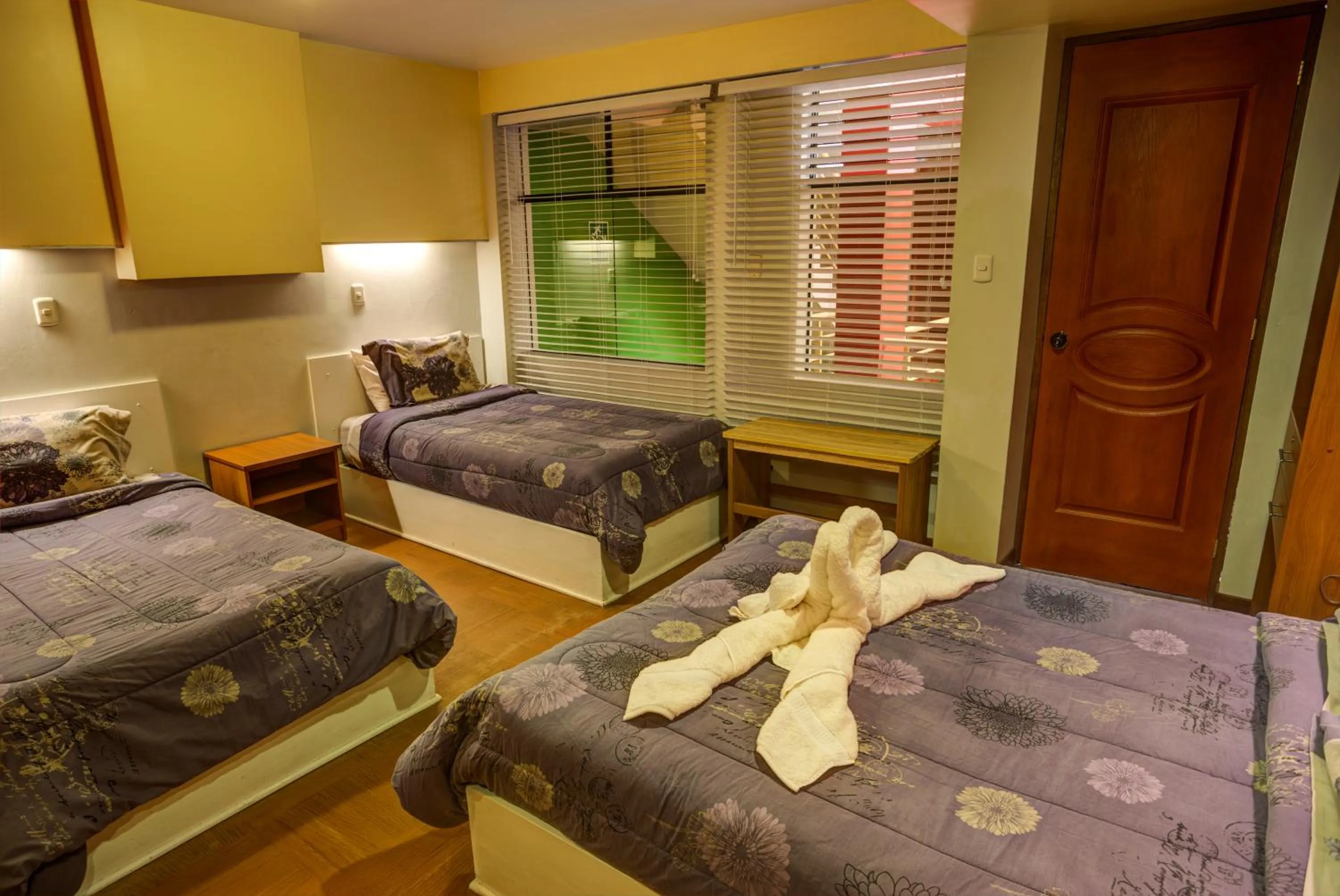 Photo of the whole room, Bed in El Mariscal Cusco