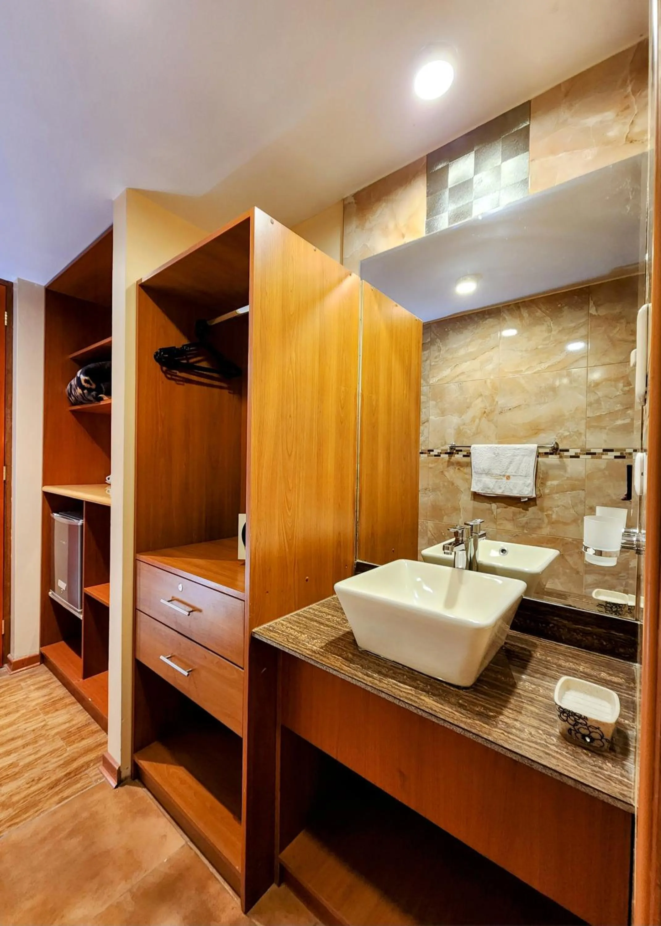 Bathroom in El Mariscal Cusco