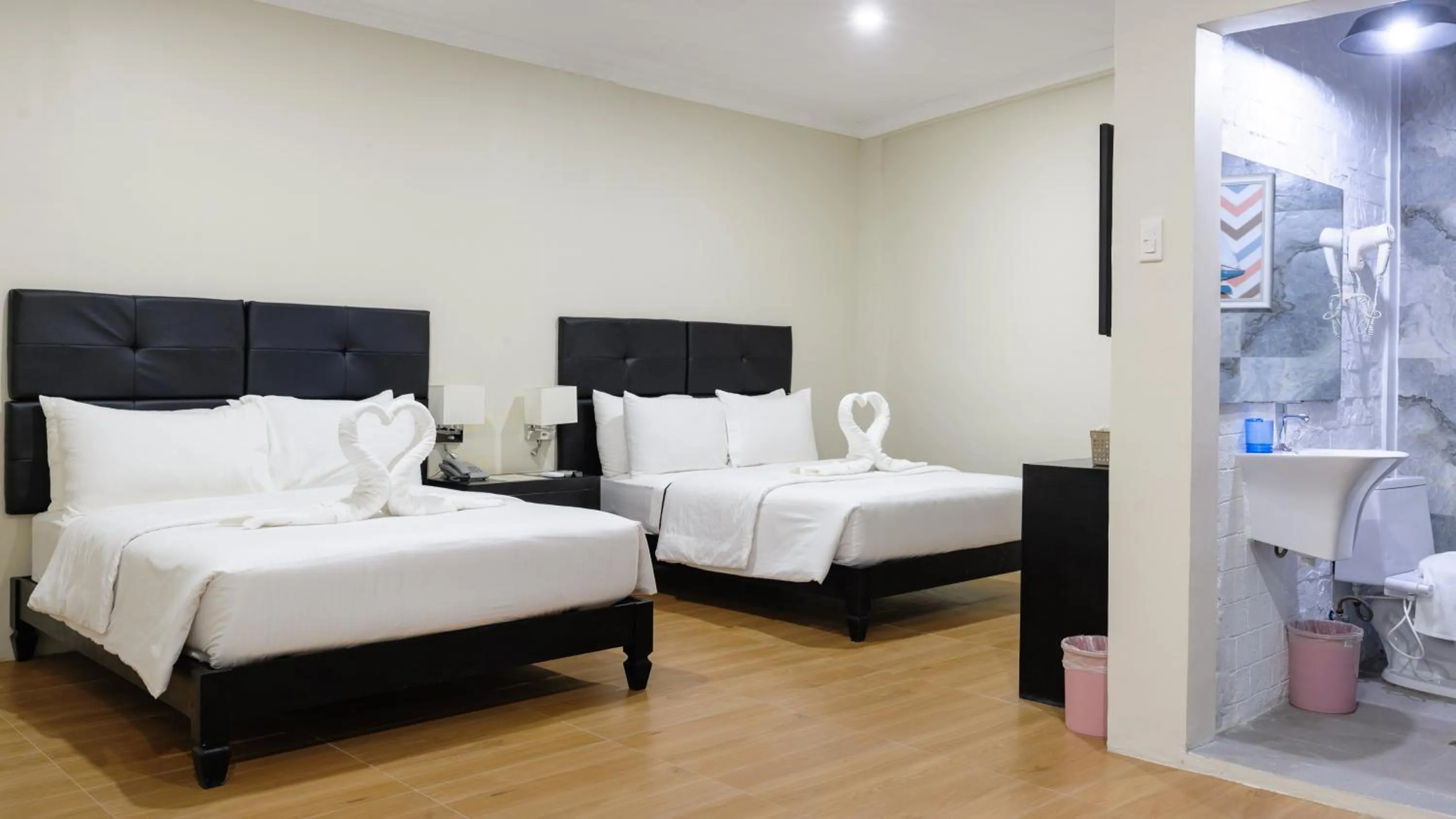 Bed in Mario Dive Resort