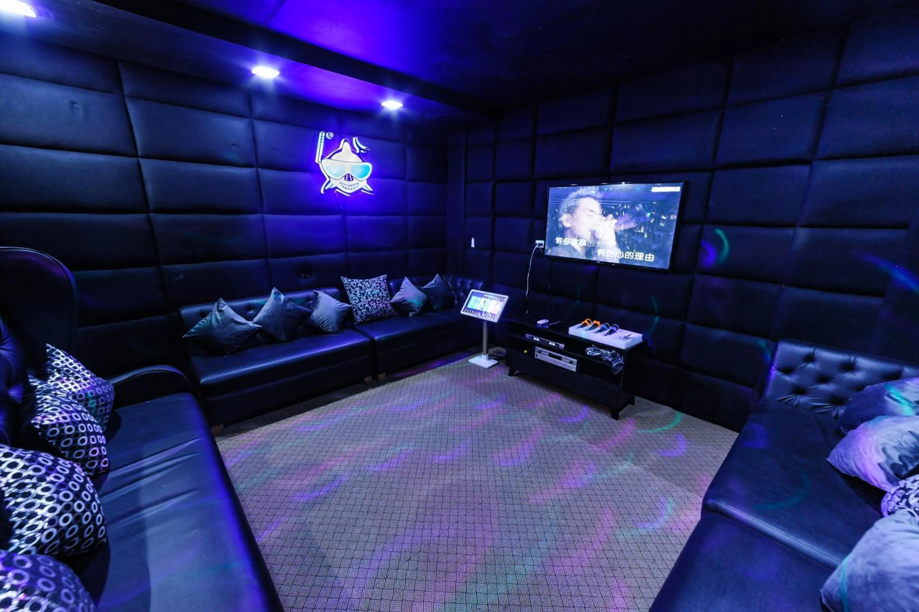 Property building in Mario Dive Resort