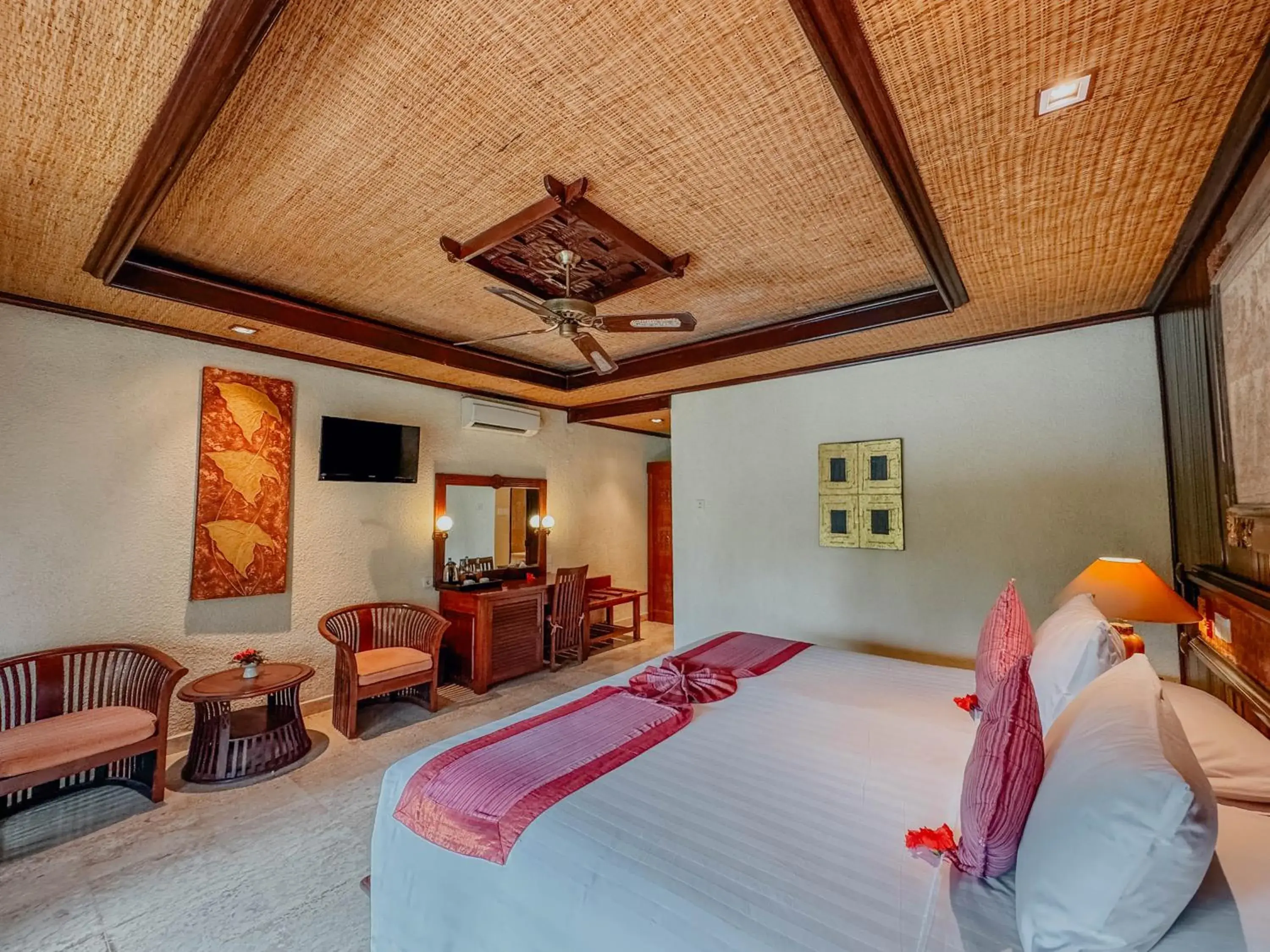 Bed in Hotel Tjampuhan Spa Bed in Hotel Tjampuhan Spa