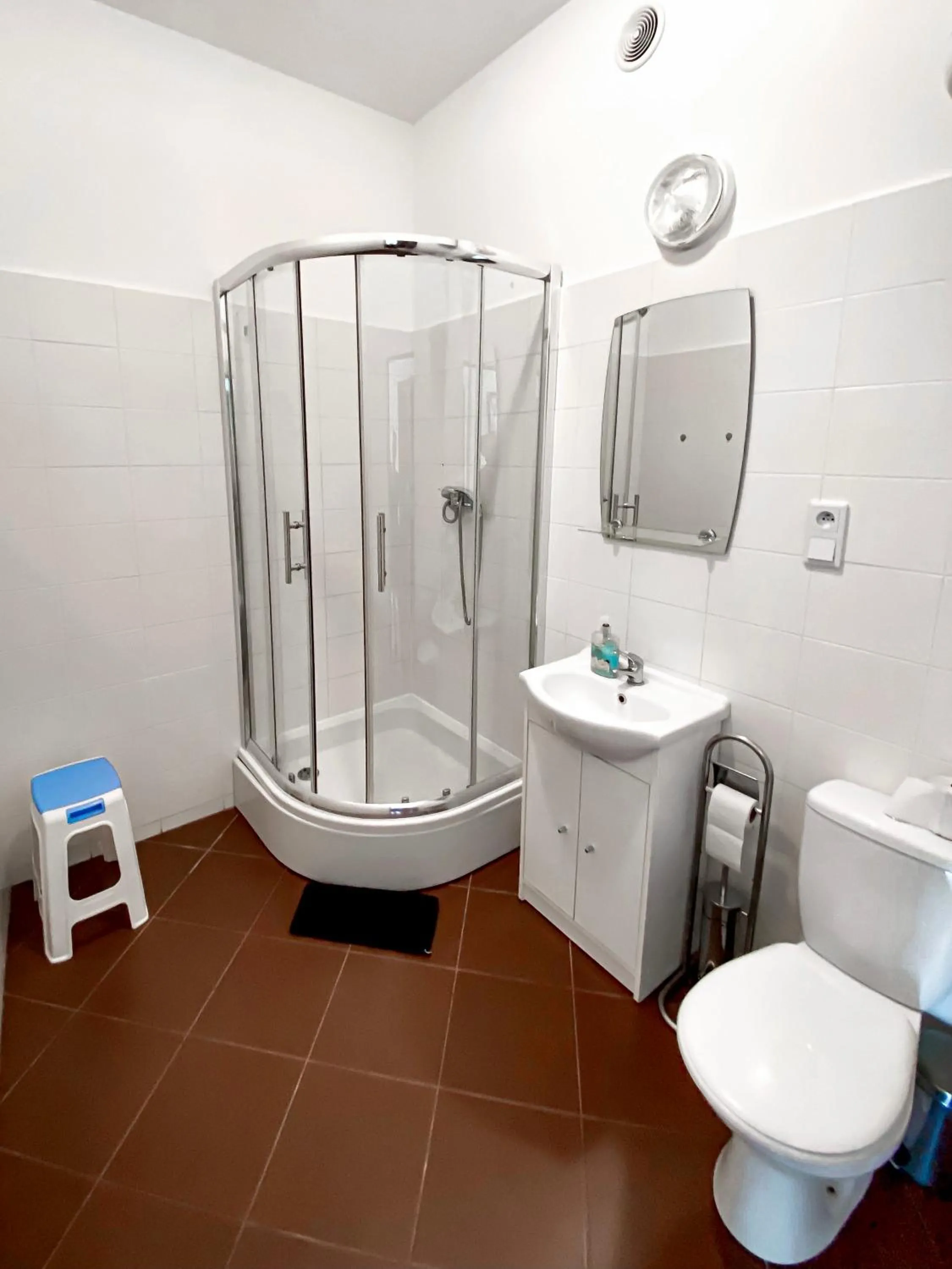 Bathroom in Schronisko Młodzieżowe PTSM "Alko"