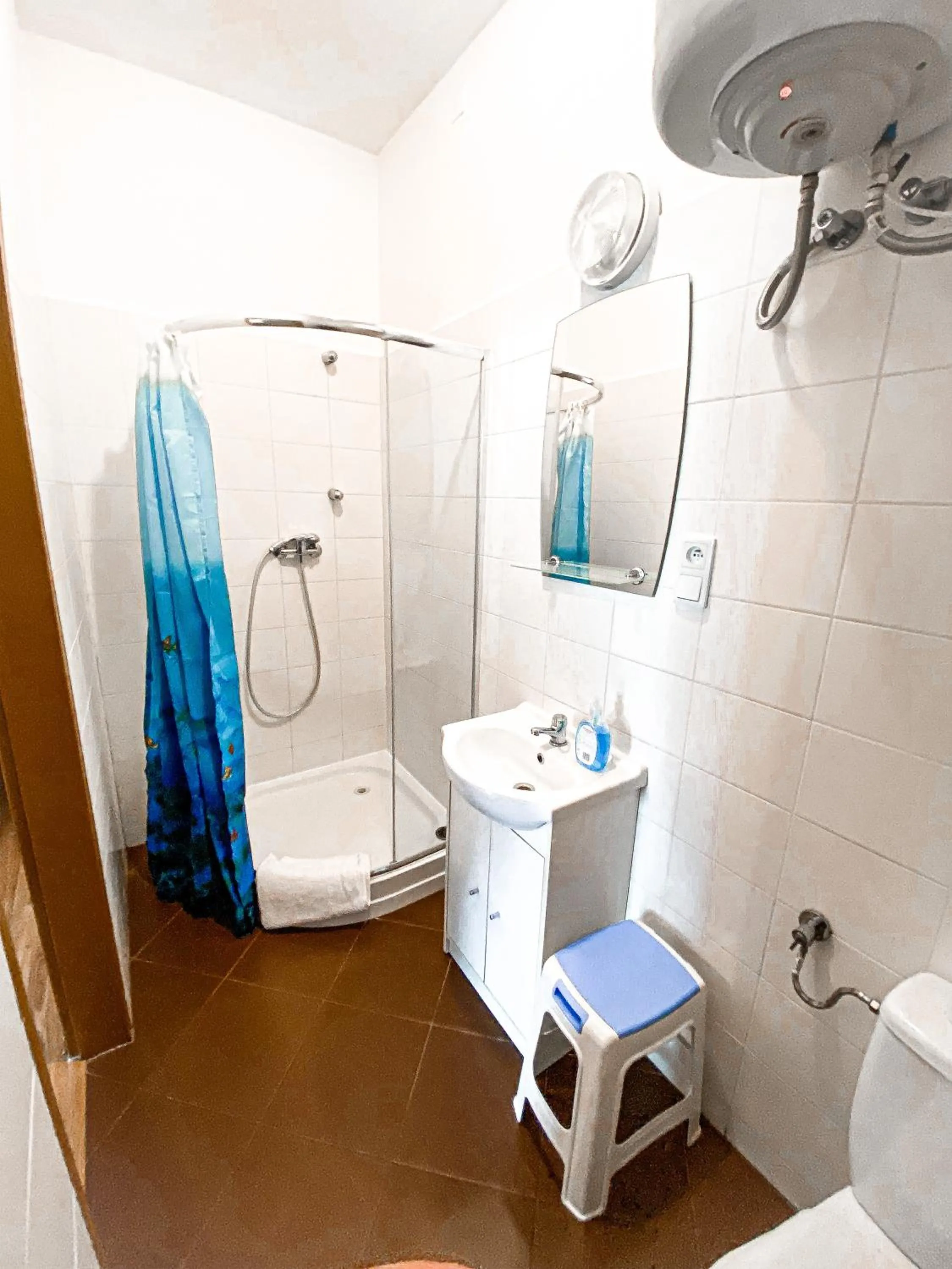 Bathroom in Schronisko Młodzieżowe PTSM "Alko"