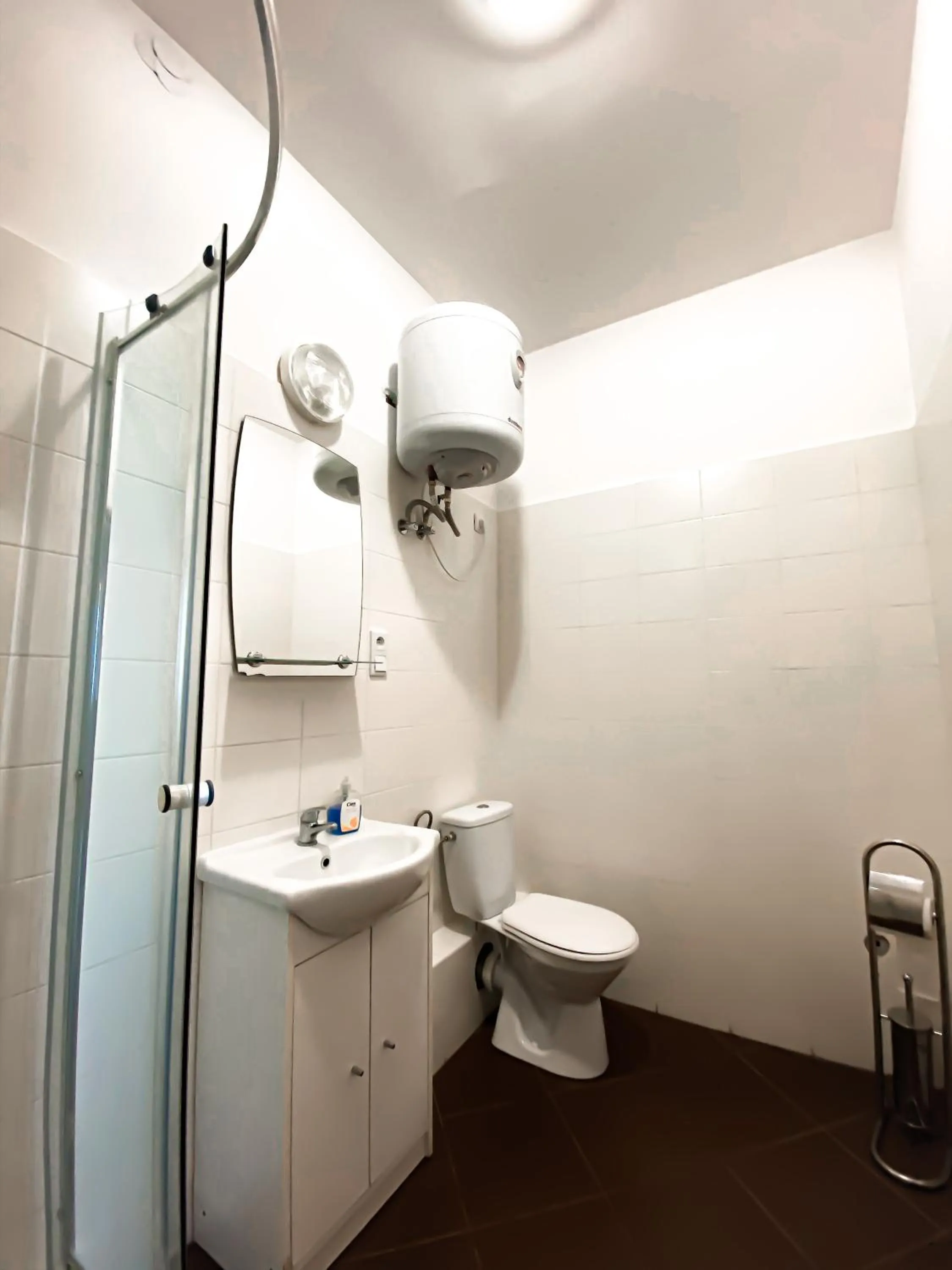 Bathroom in Schronisko Młodzieżowe PTSM "Alko"