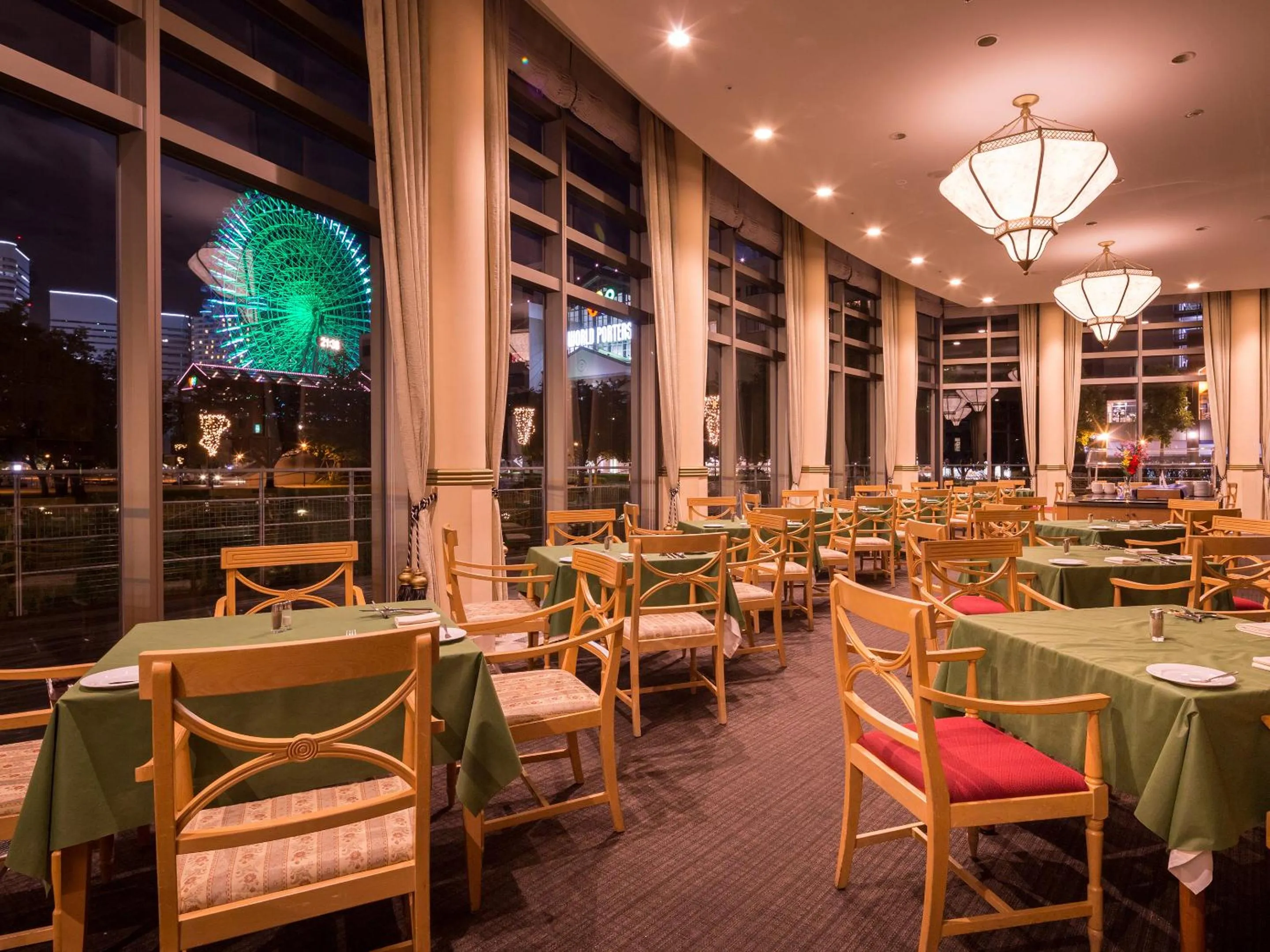 Restaurant/places to eat in Navios Yokohama