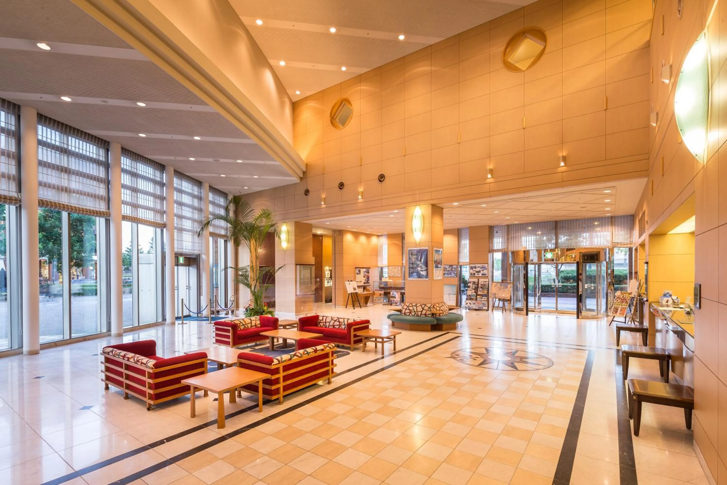 Lobby or reception in Navios Yokohama