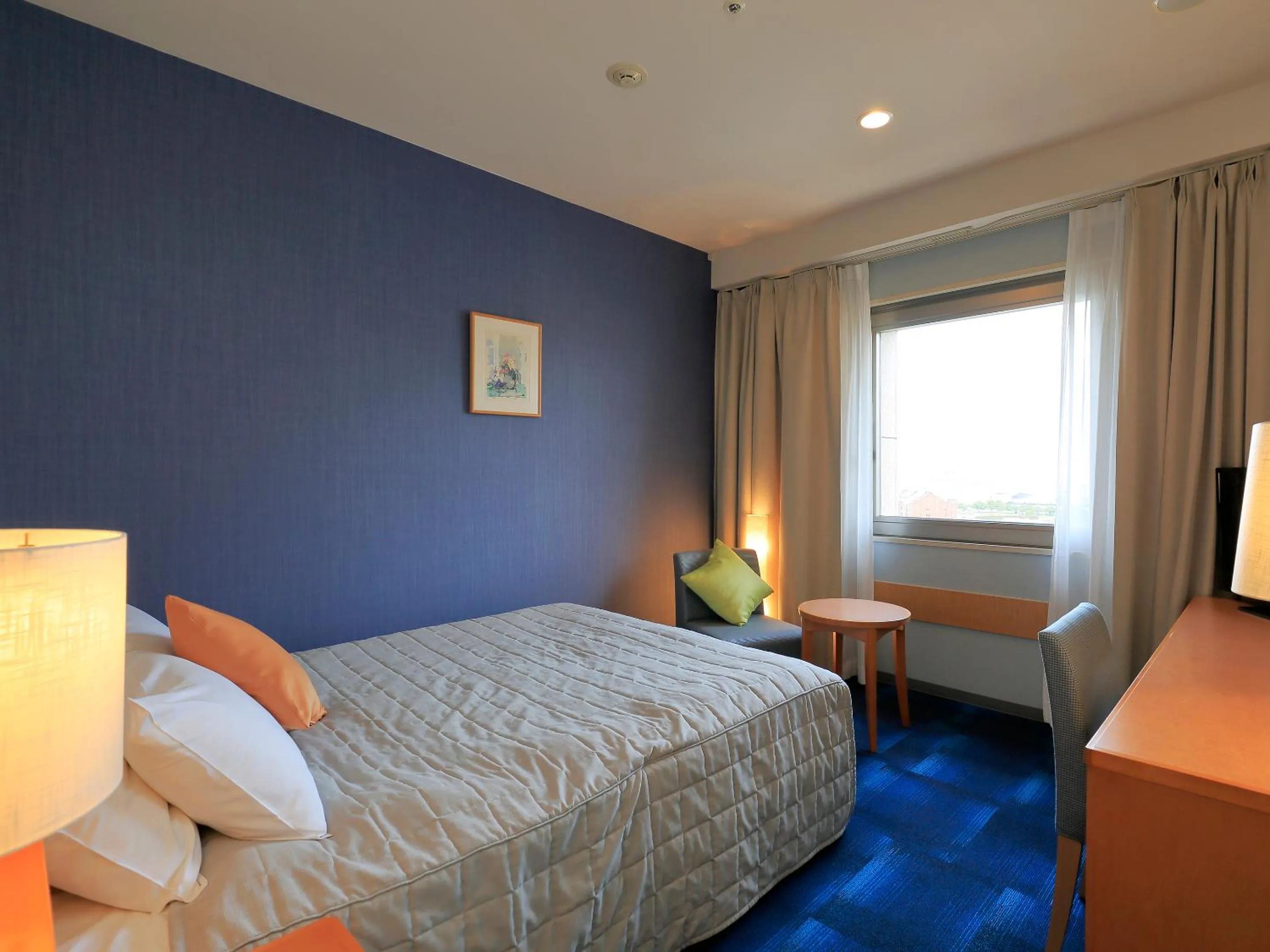 Photo of the whole room, Bed in Navios Yokohama