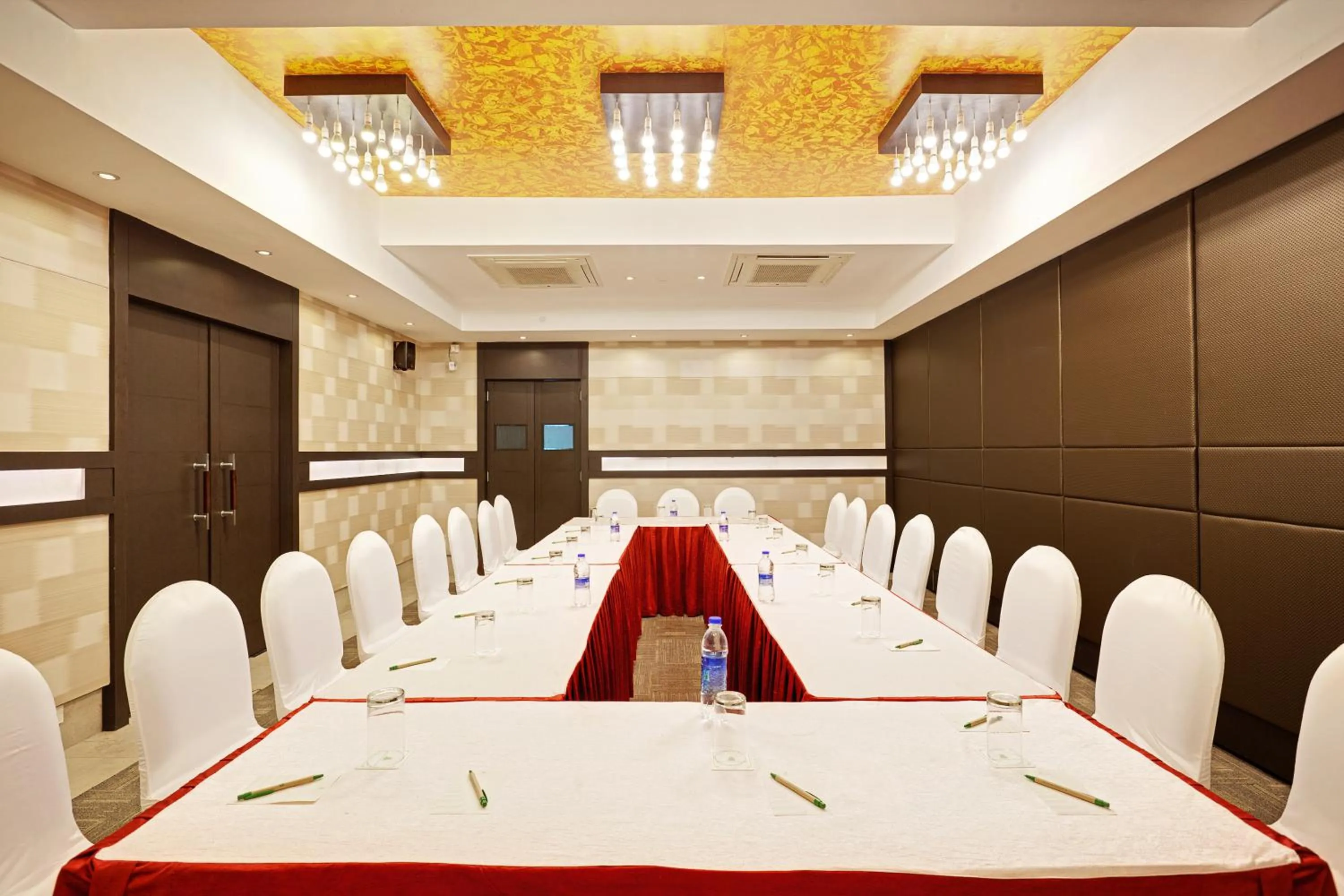 Business facilities in Whispering Palms Hotel Jaipur