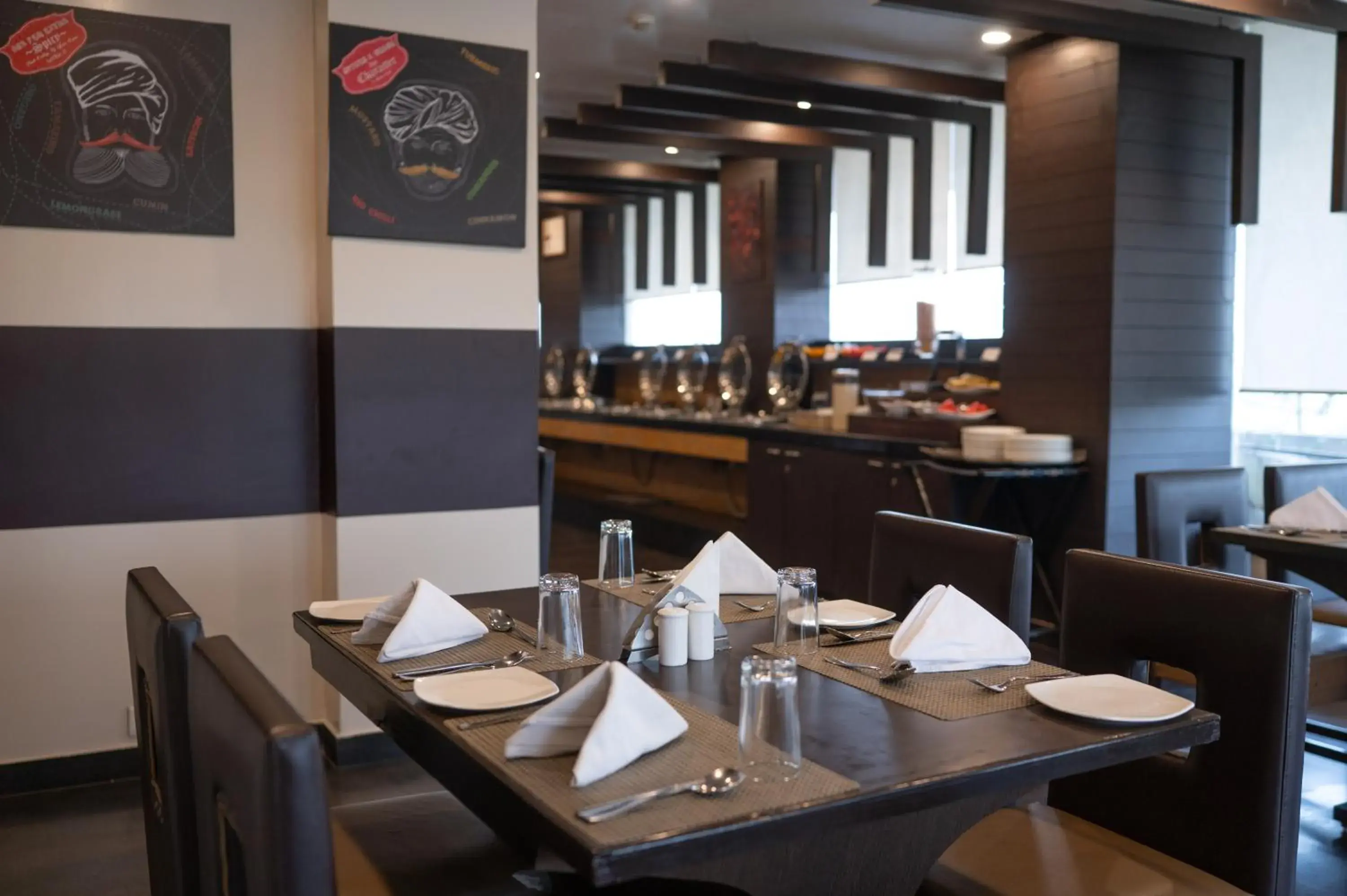 Restaurant/places to eat in Whispering Palms Hotel Jaipur Restaurant/places to eat in Whispering Palms Hotel Jaipur