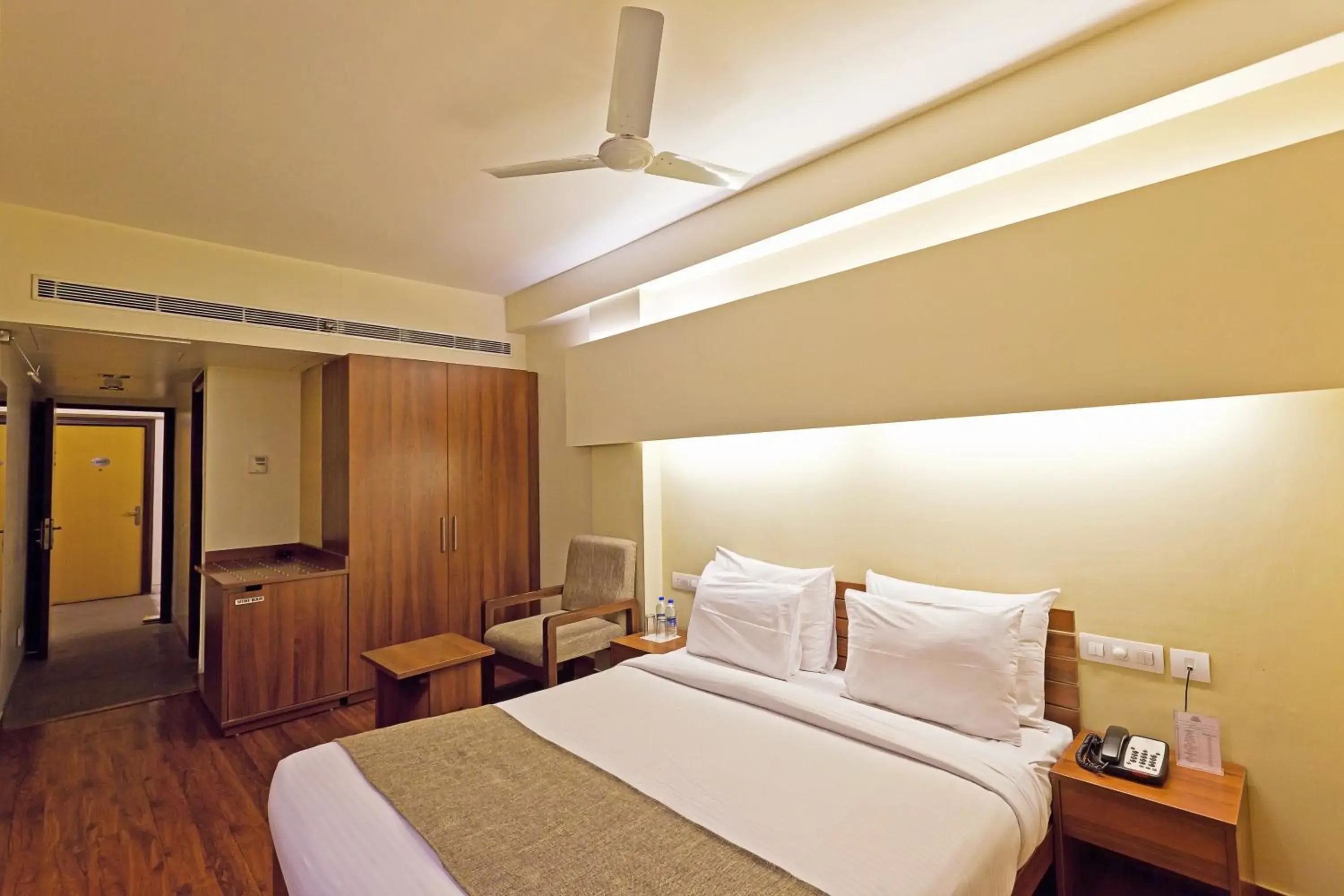 Bed in Whispering Palms Hotel Jaipur Bed in Whispering Palms Hotel Jaipur