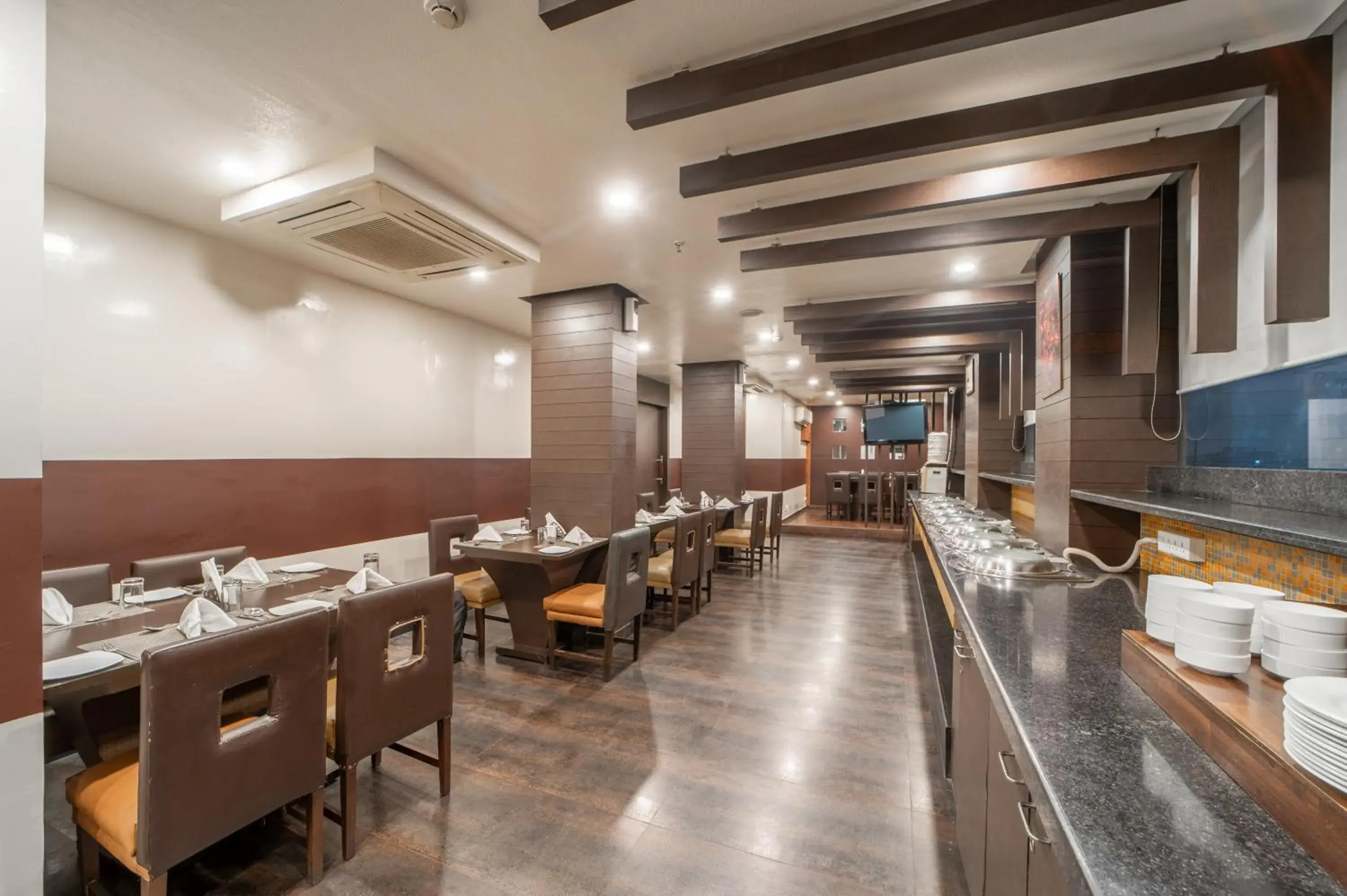 Restaurant/places to eat in Whispering Palms Hotel Jaipur Restaurant/places to eat in Whispering Palms Hotel Jaipur