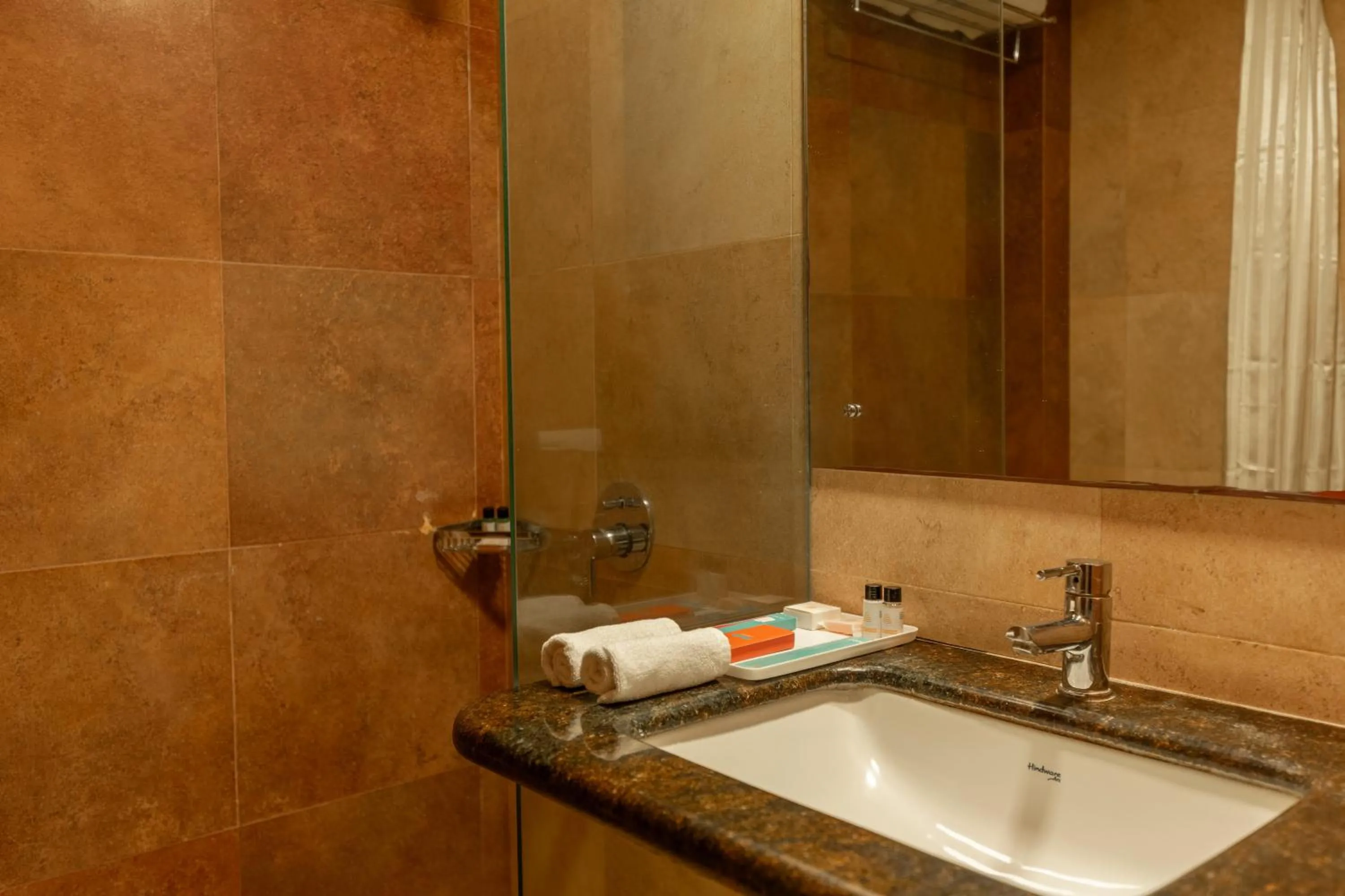 Bathroom in Whispering Palms Hotel Jaipur