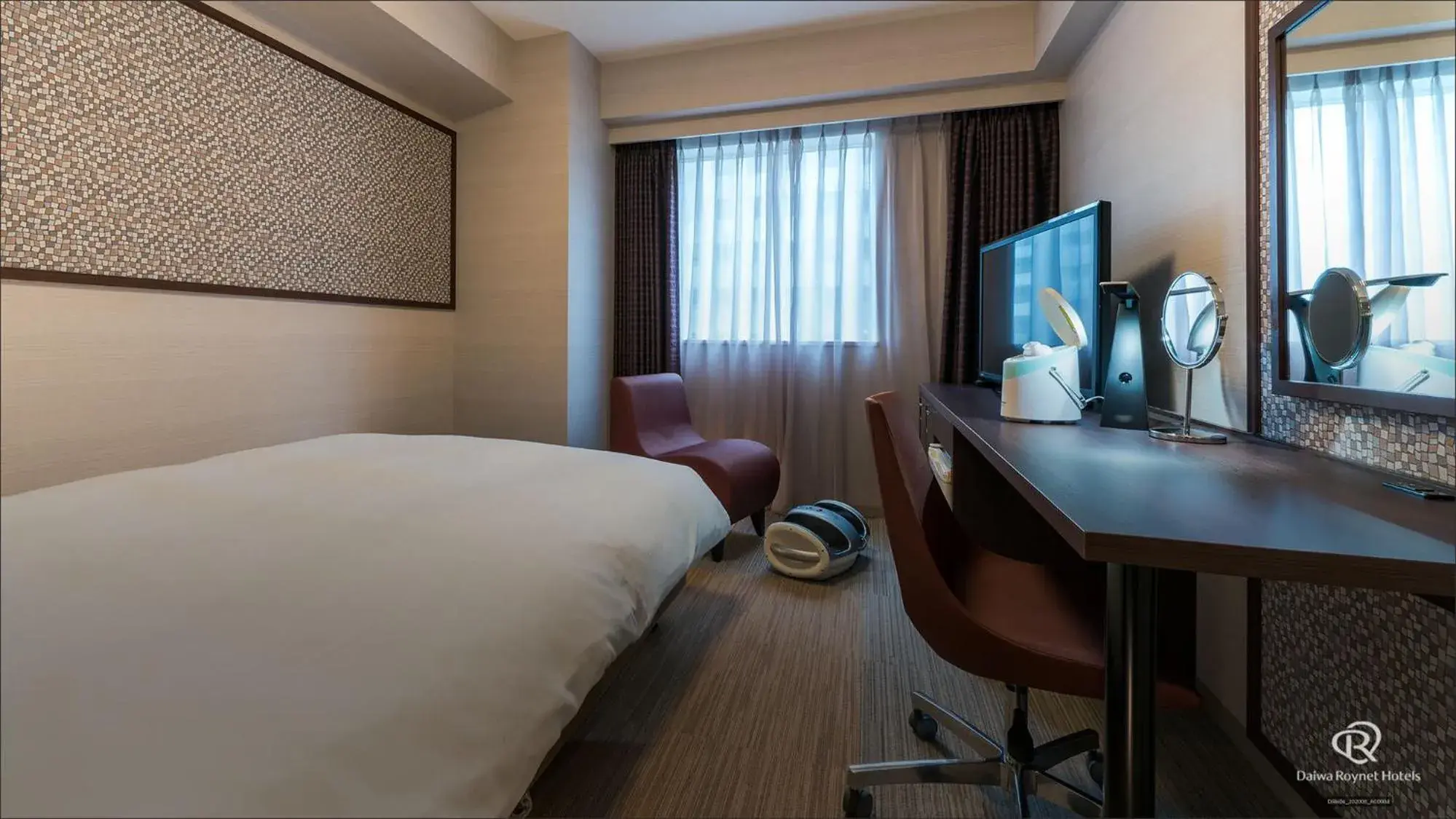 Bed in Daiwa Roynet Hotel Nagoya Eki Mae Bed in Daiwa Roynet Hotel Nagoya Eki Mae