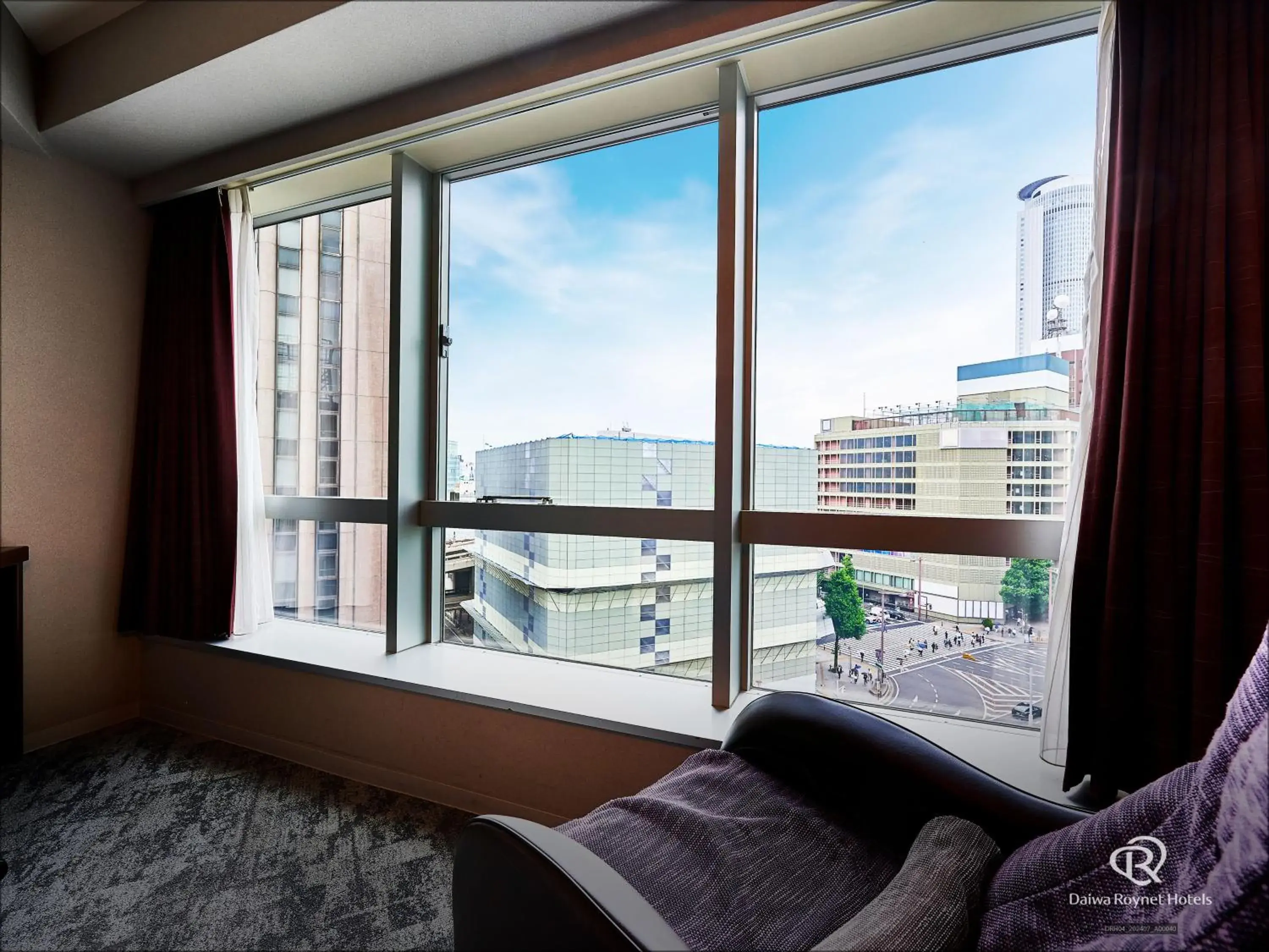 Executive Corner Double Room - single occupancy - Non-Smoking in Daiwa Roynet Hotel Nagoya Eki Mae Executive Corner Double Room - single occupancy - Non-Smoking in Daiwa Roynet Hotel Nagoya Eki Mae