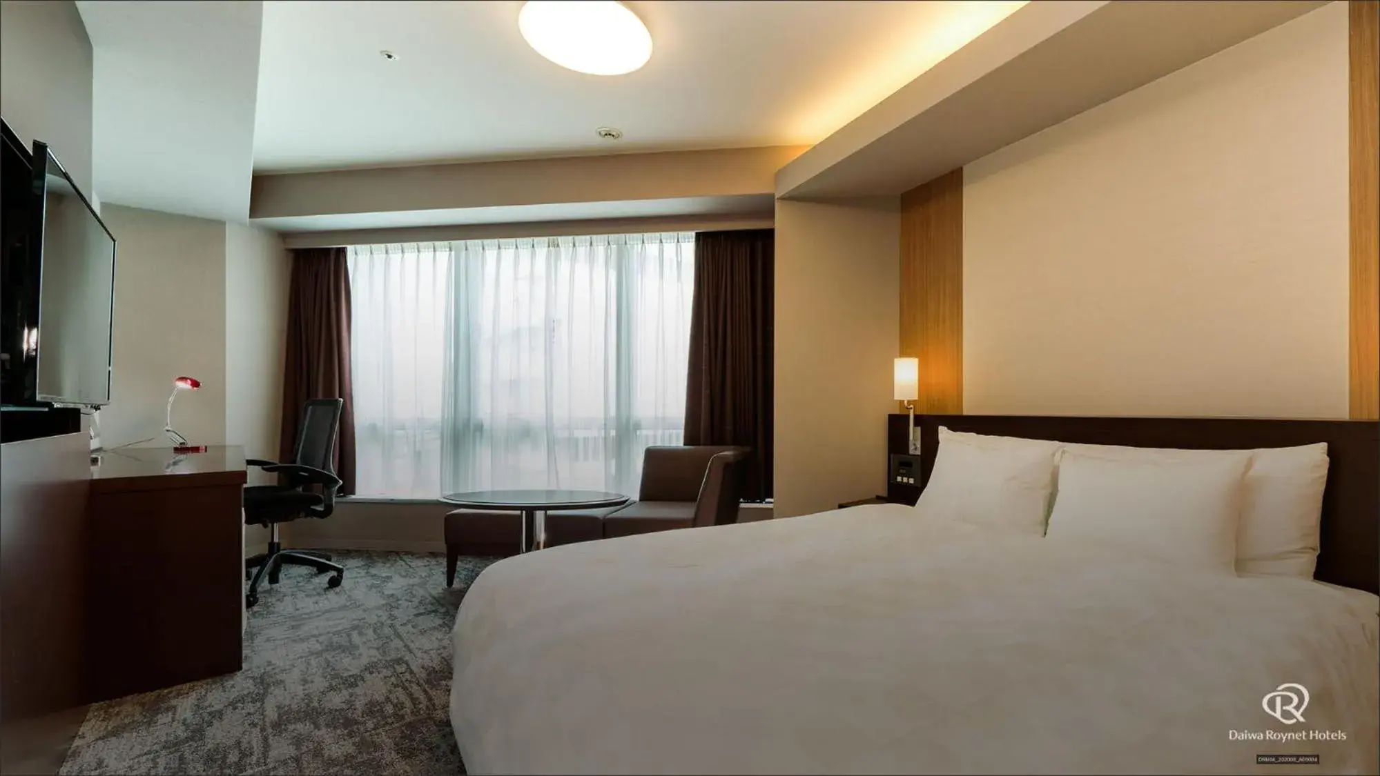 Bed in Daiwa Roynet Hotel Nagoya Eki Mae Bed in Daiwa Roynet Hotel Nagoya Eki Mae