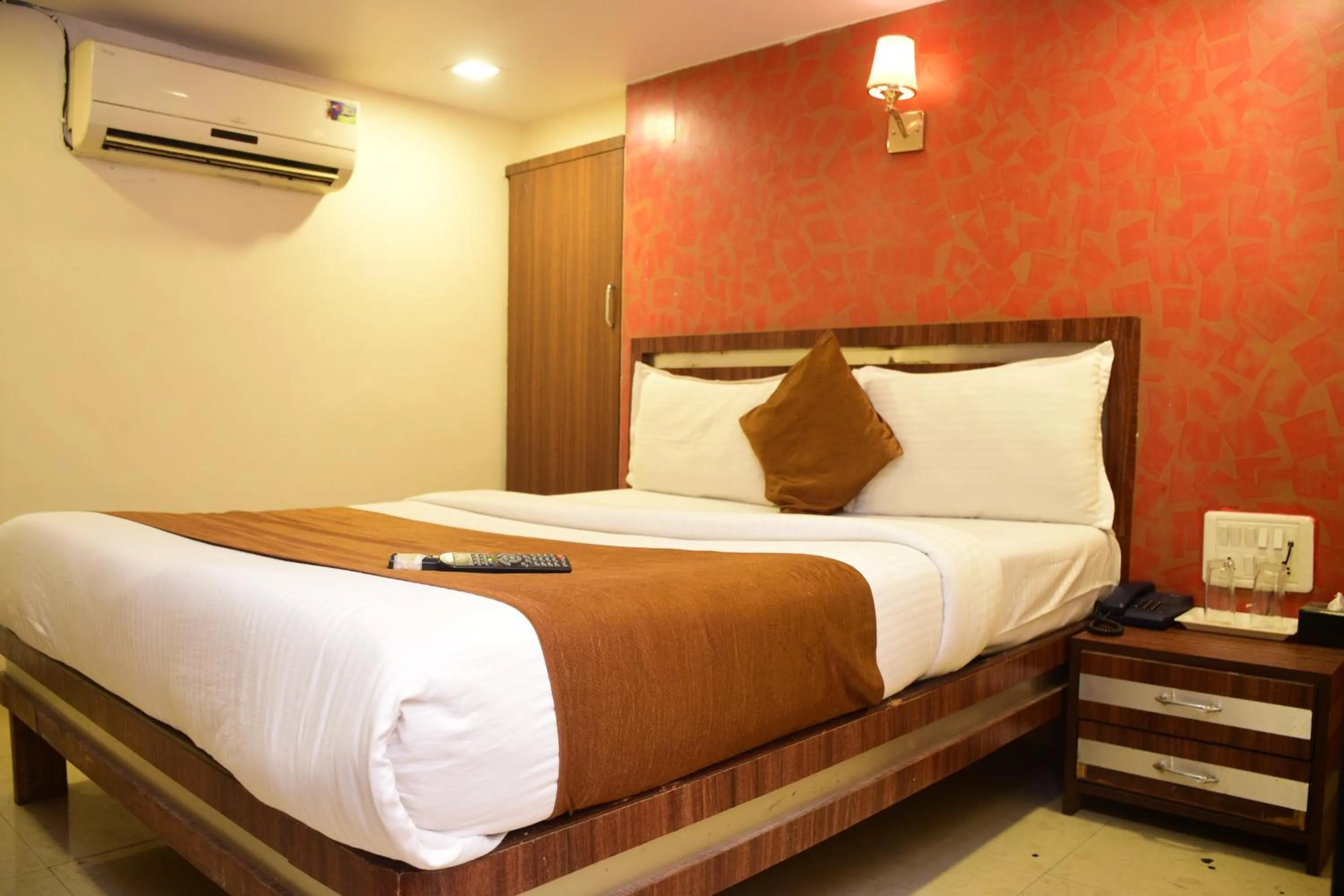 Bed in Hotel K.C Residency