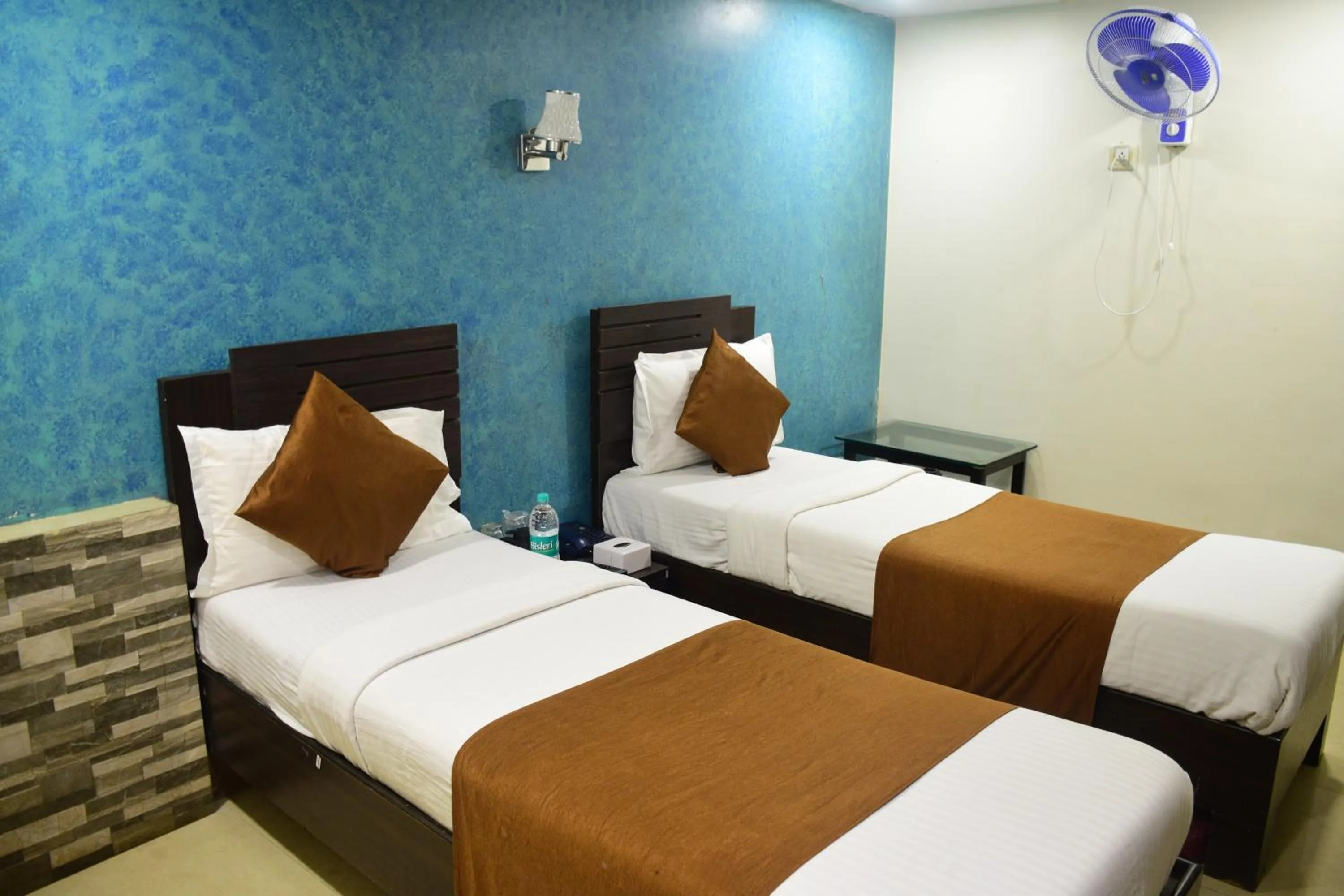 Bed in Hotel K.C Residency
