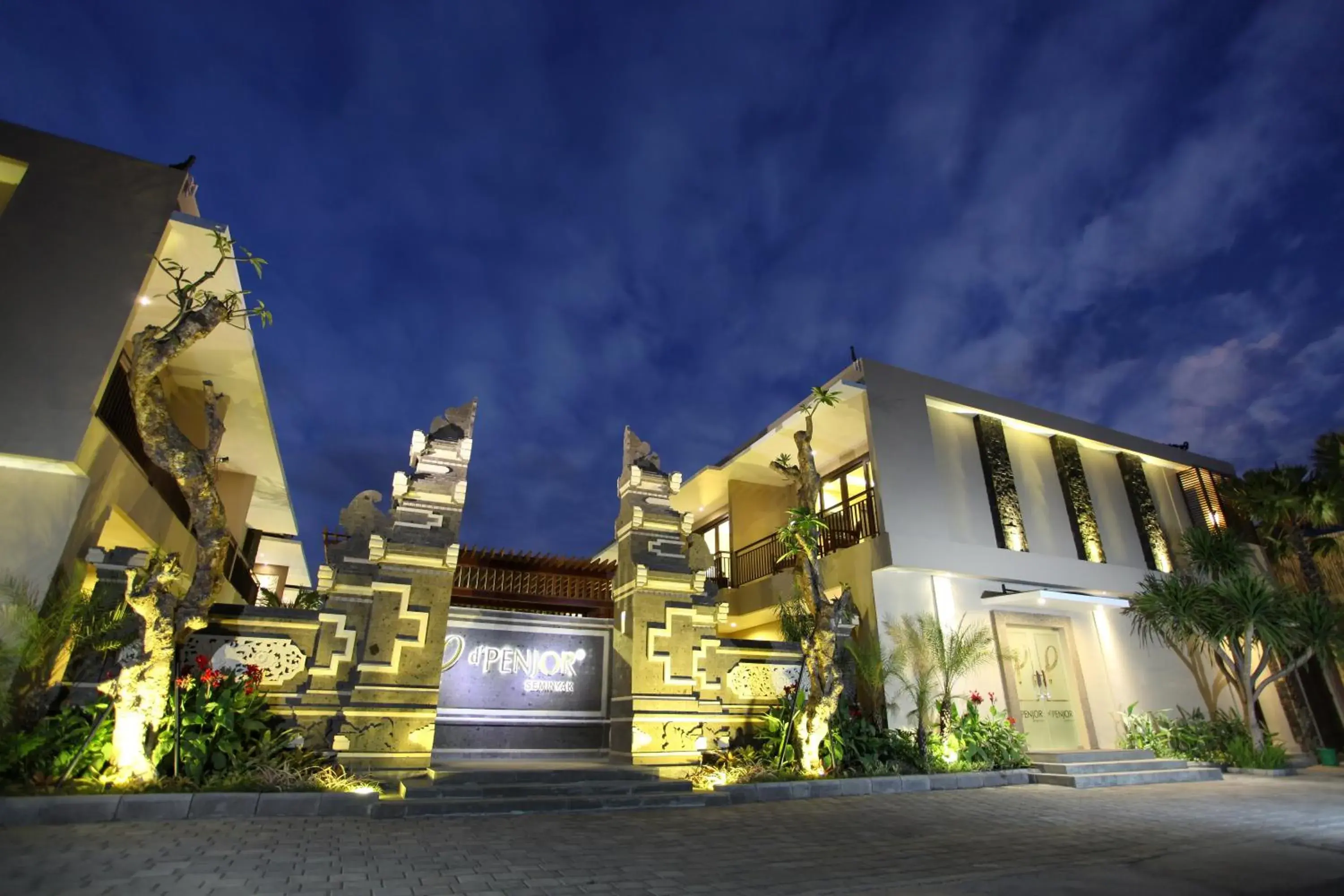 Facade/entrance in d'Penjor Seminyak Facade/entrance in d'Penjor Seminyak
