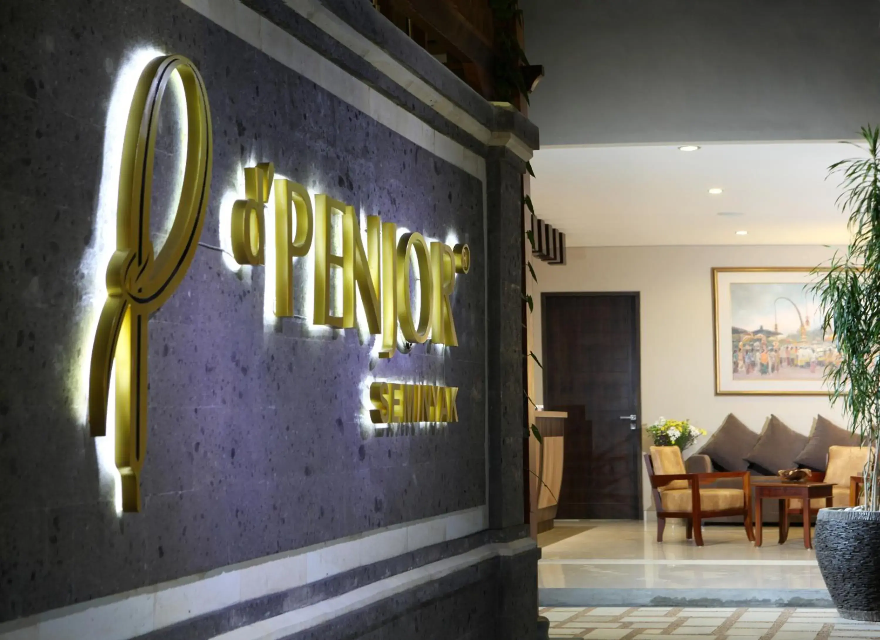 Facade/entrance in d'Penjor Seminyak Facade/entrance in d'Penjor Seminyak