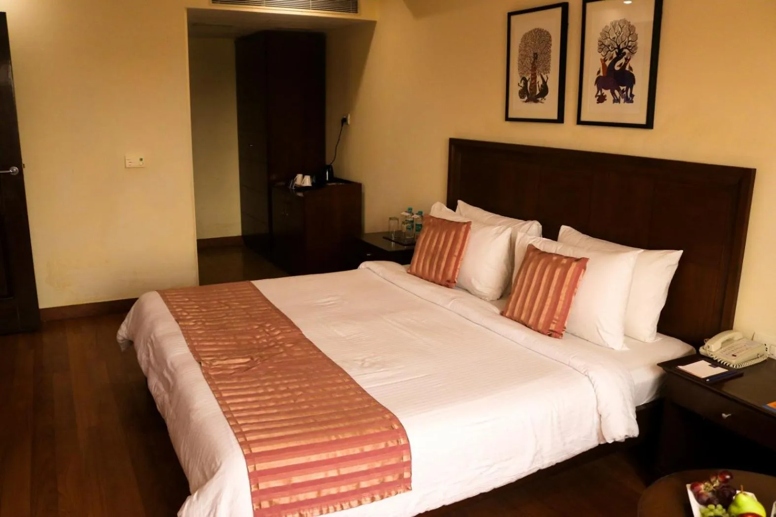 Bedroom, Bed in Le Lac Sarovar Portico- Ranchi