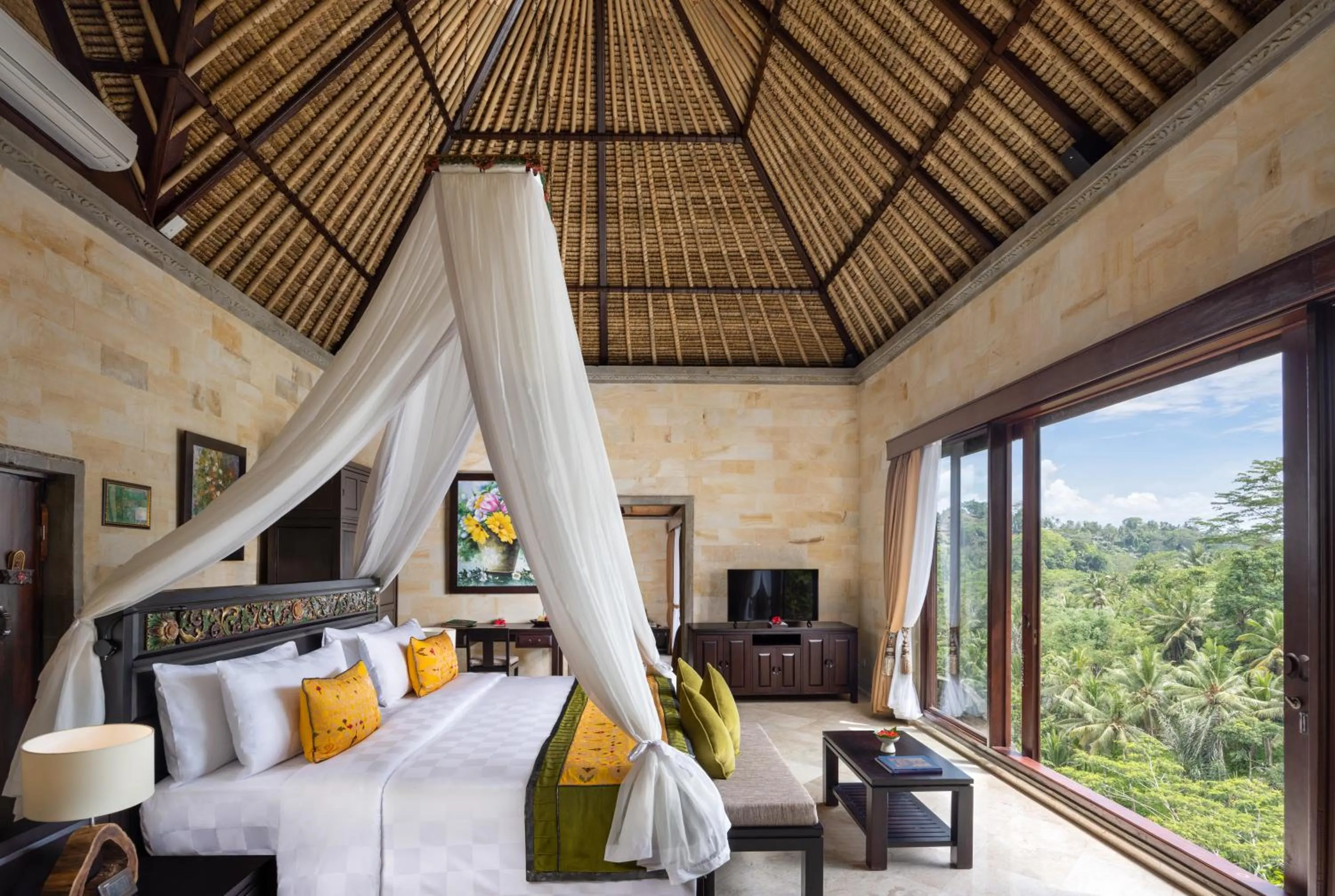 Bed in The Royal Pita Maha