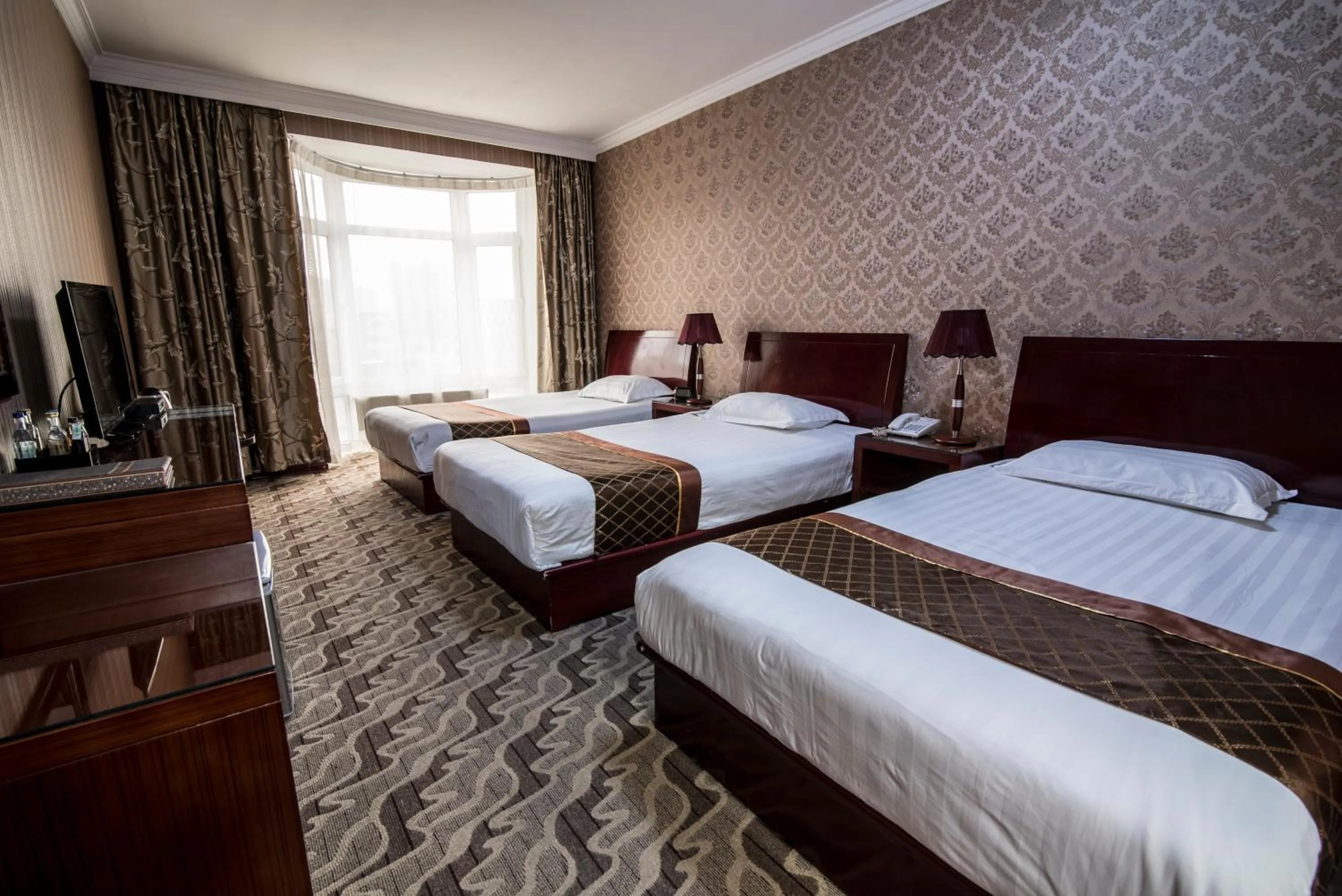 Bedroom, Bed in New West Hotel