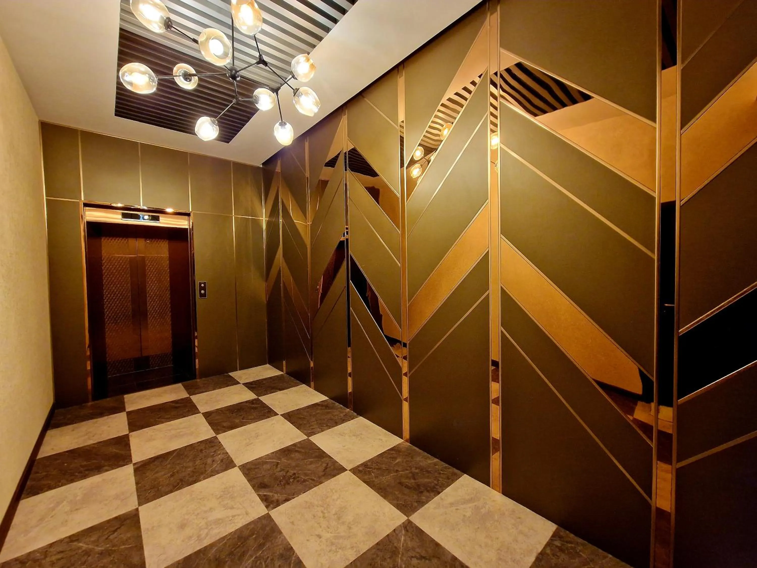 elevator in New West Hotel