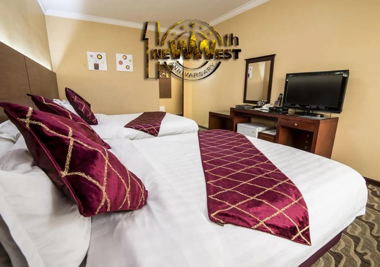 TV and multimedia, Bed in New West Hotel