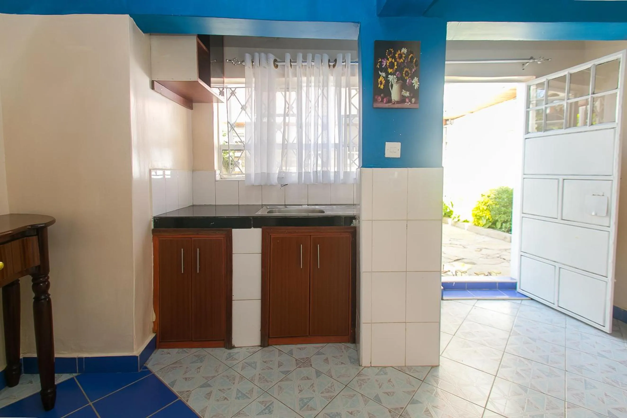 Communal kitchen in Zarita Boutique Hotel