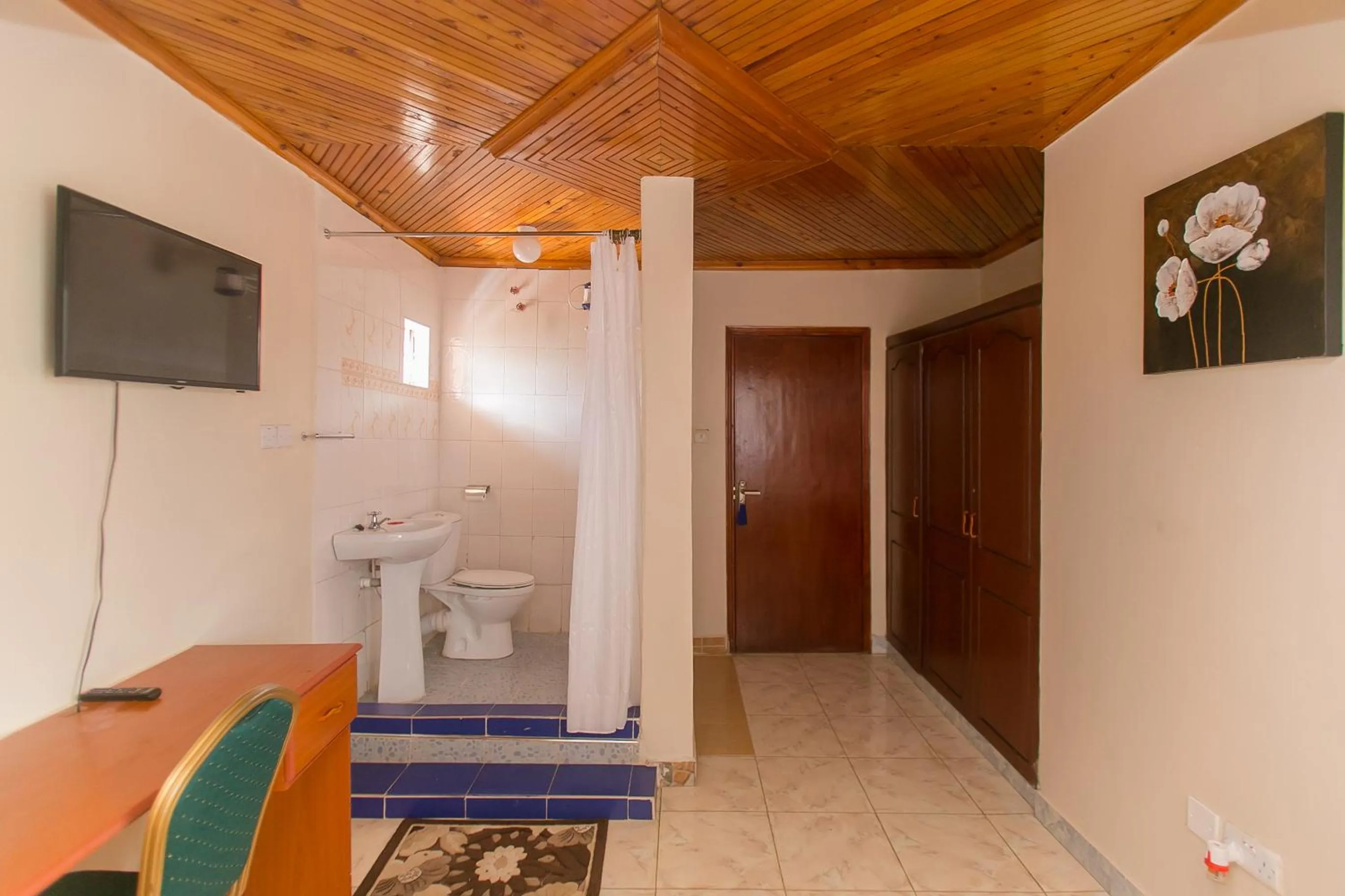 Steam room in Zarita Boutique Hotel