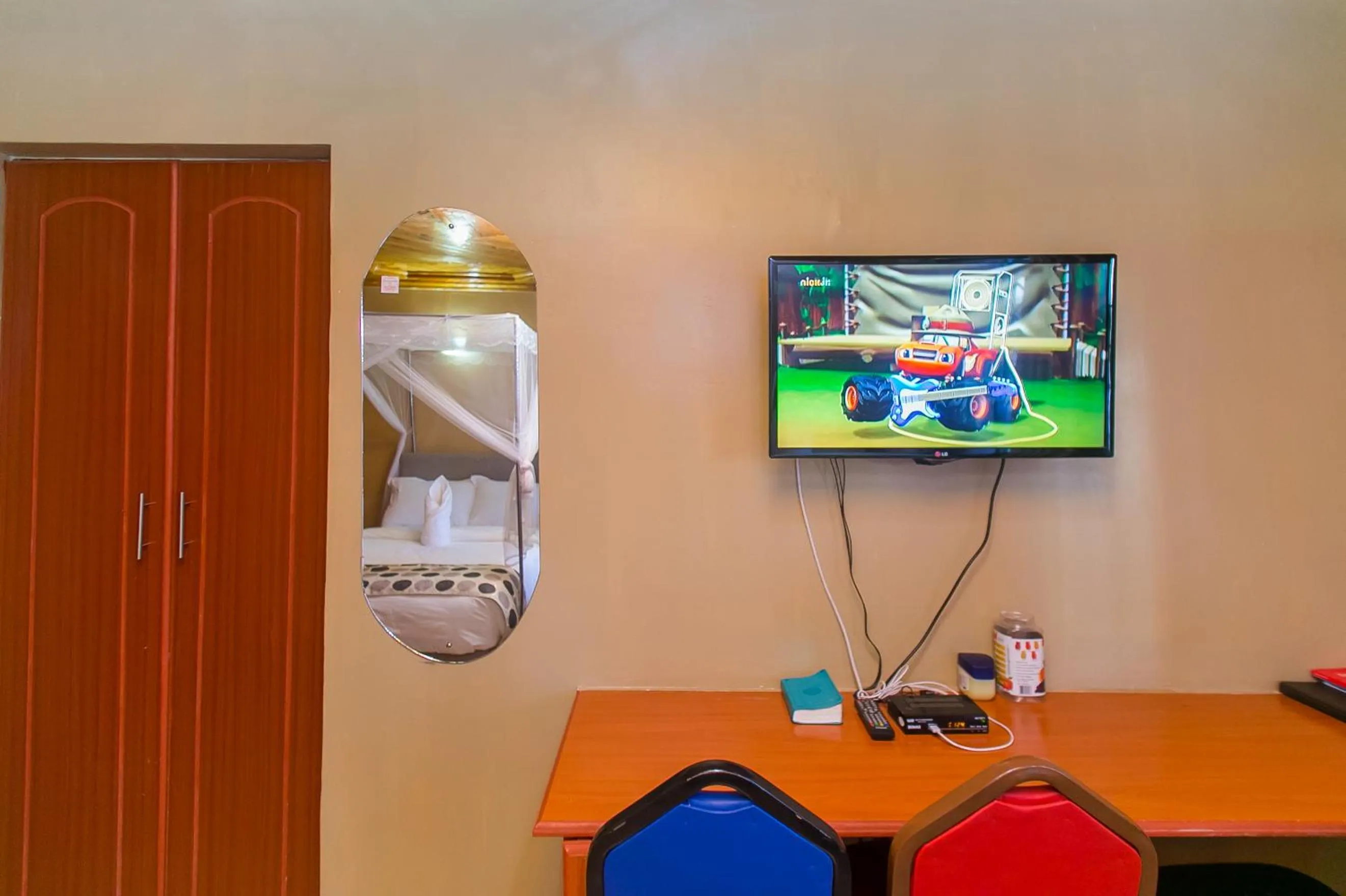 TV and multimedia in Zarita Boutique Hotel