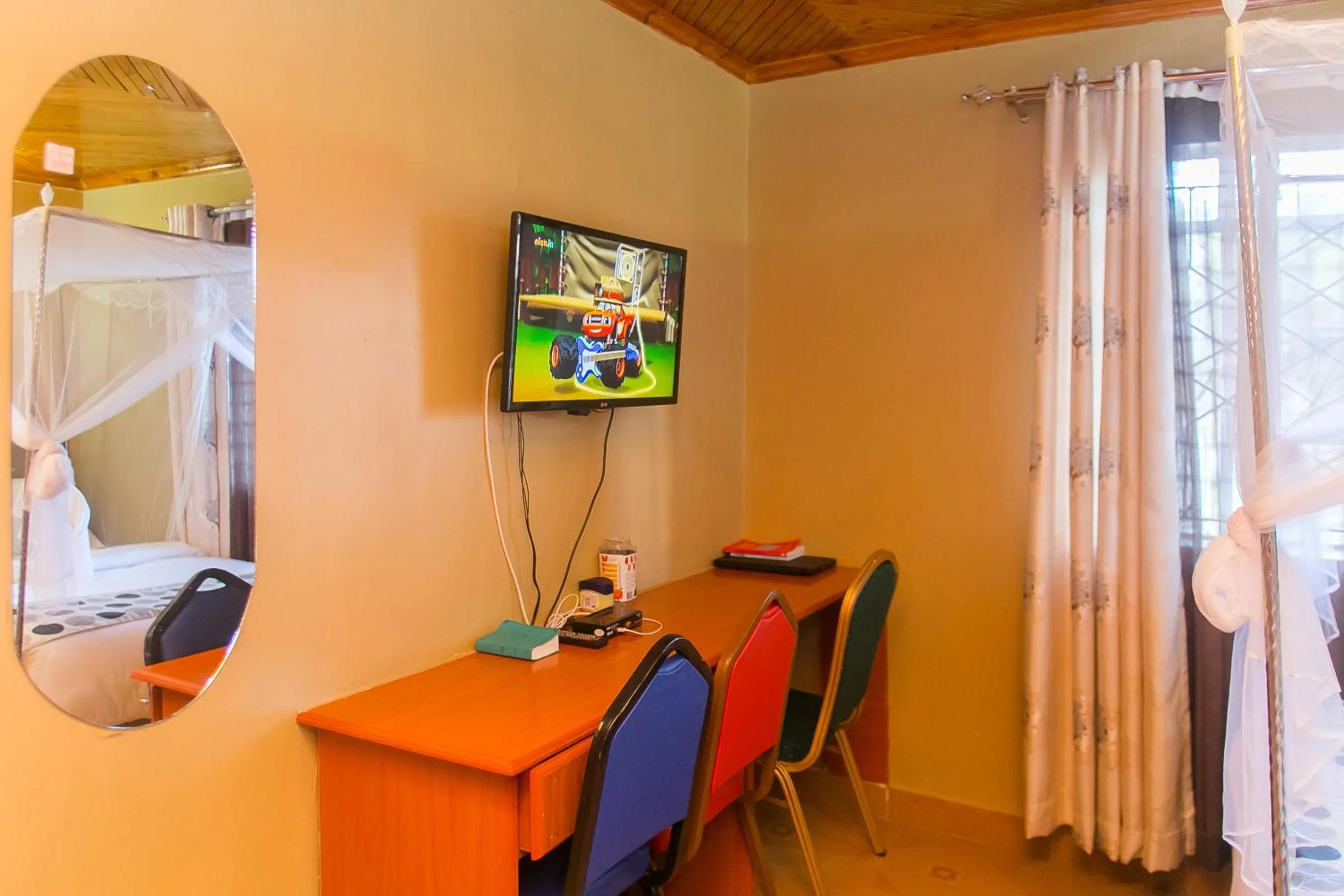 TV and multimedia in Zarita Boutique Hotel