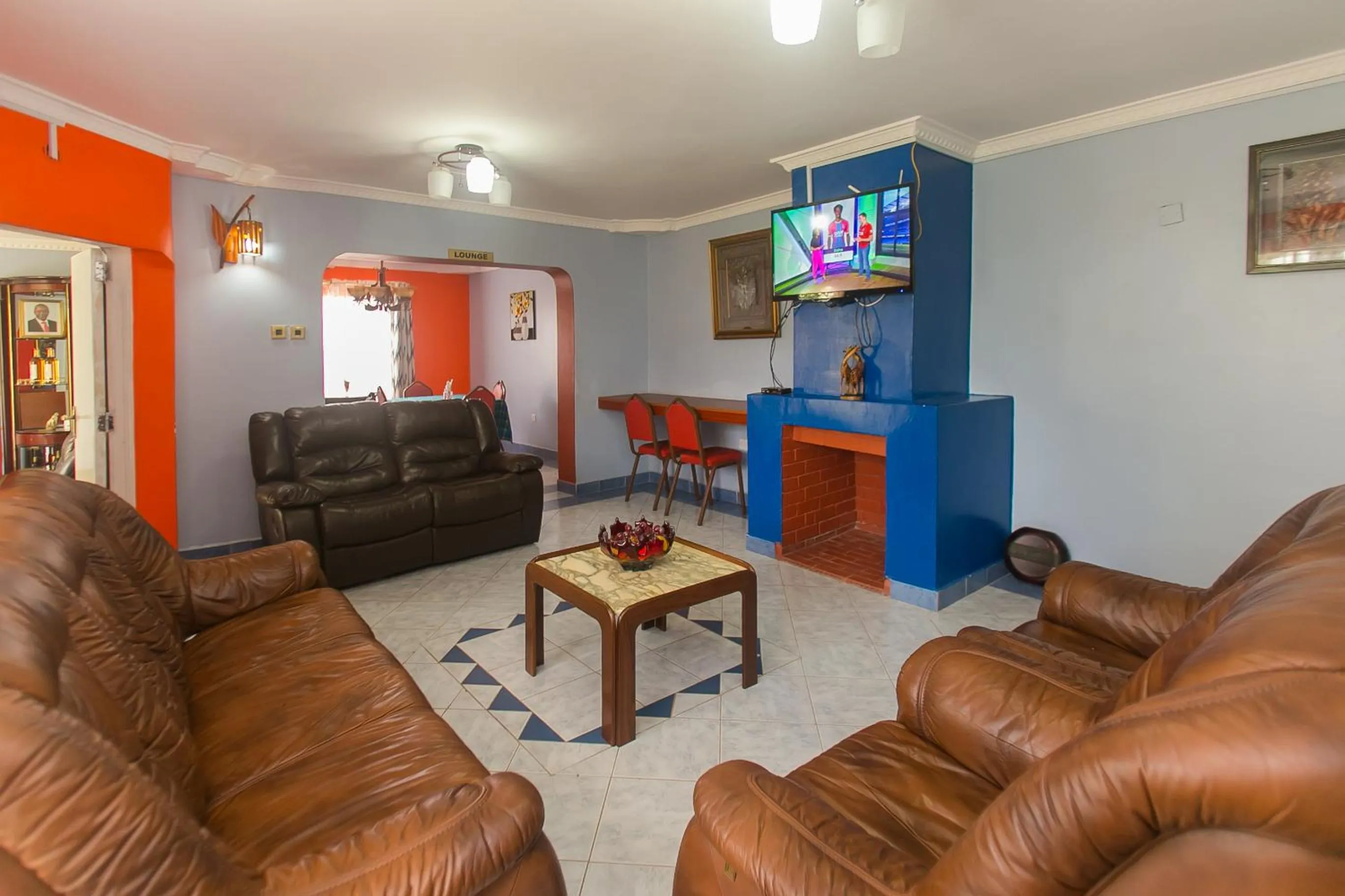 Communal lounge/ TV room in Zarita Boutique Hotel