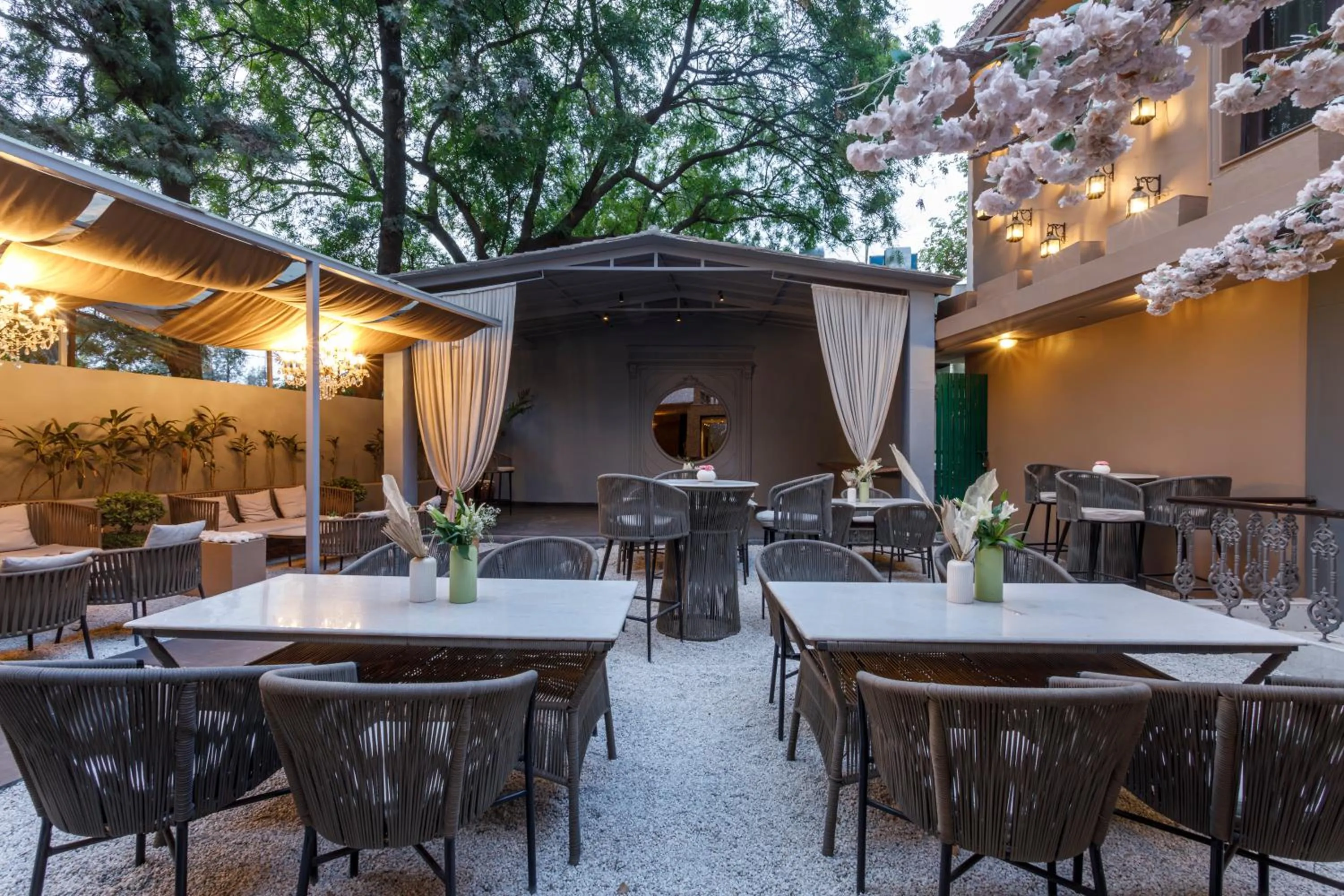 Restaurant/places to eat in Spara Boutique Resort