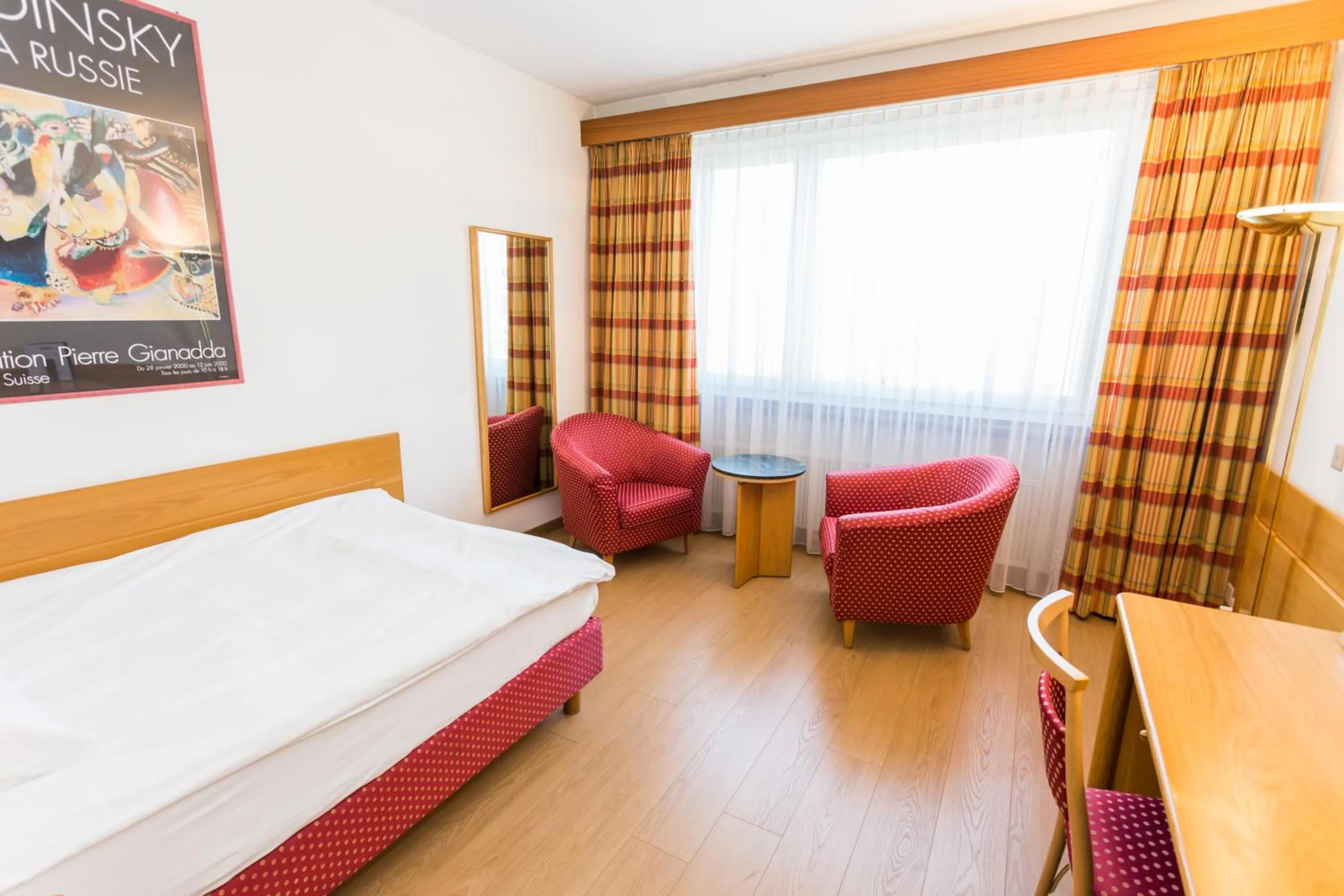 Photo of the whole room in Hôtel du Rhône