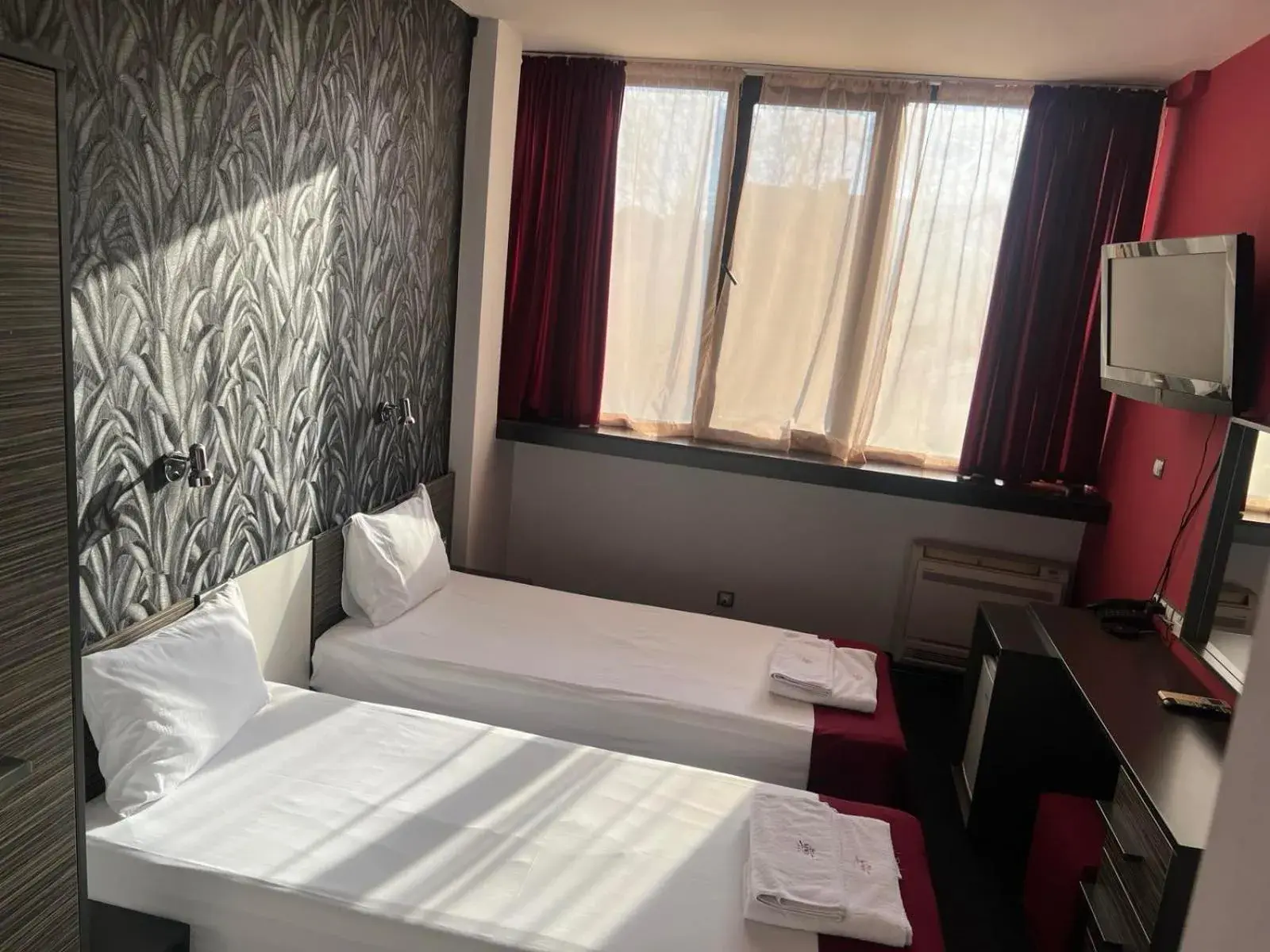 Twin Room in Hotel Dunav Twin Room in Hotel Dunav
