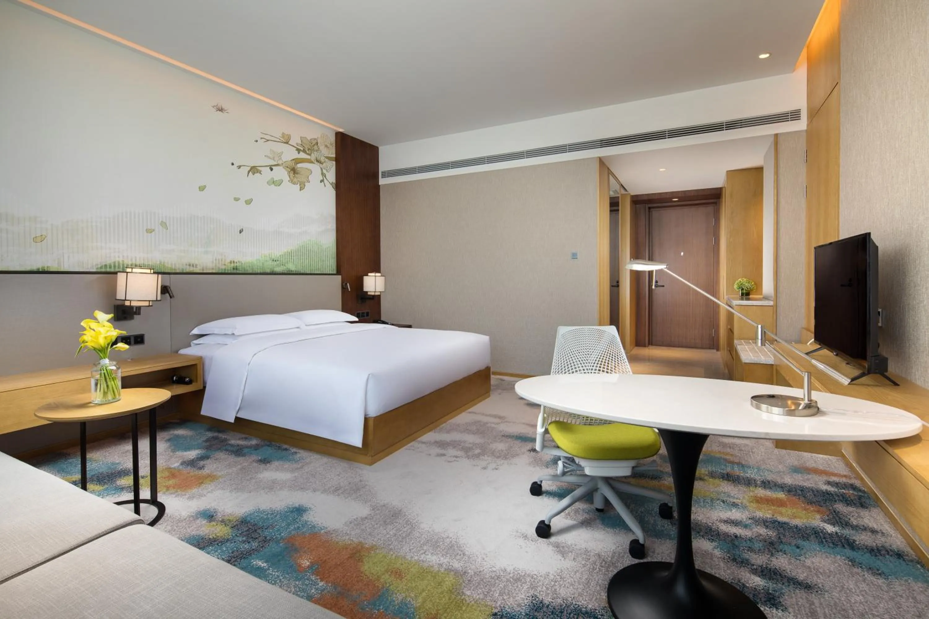 Bedroom, Bed in Hilton Garden Inn Nujiang