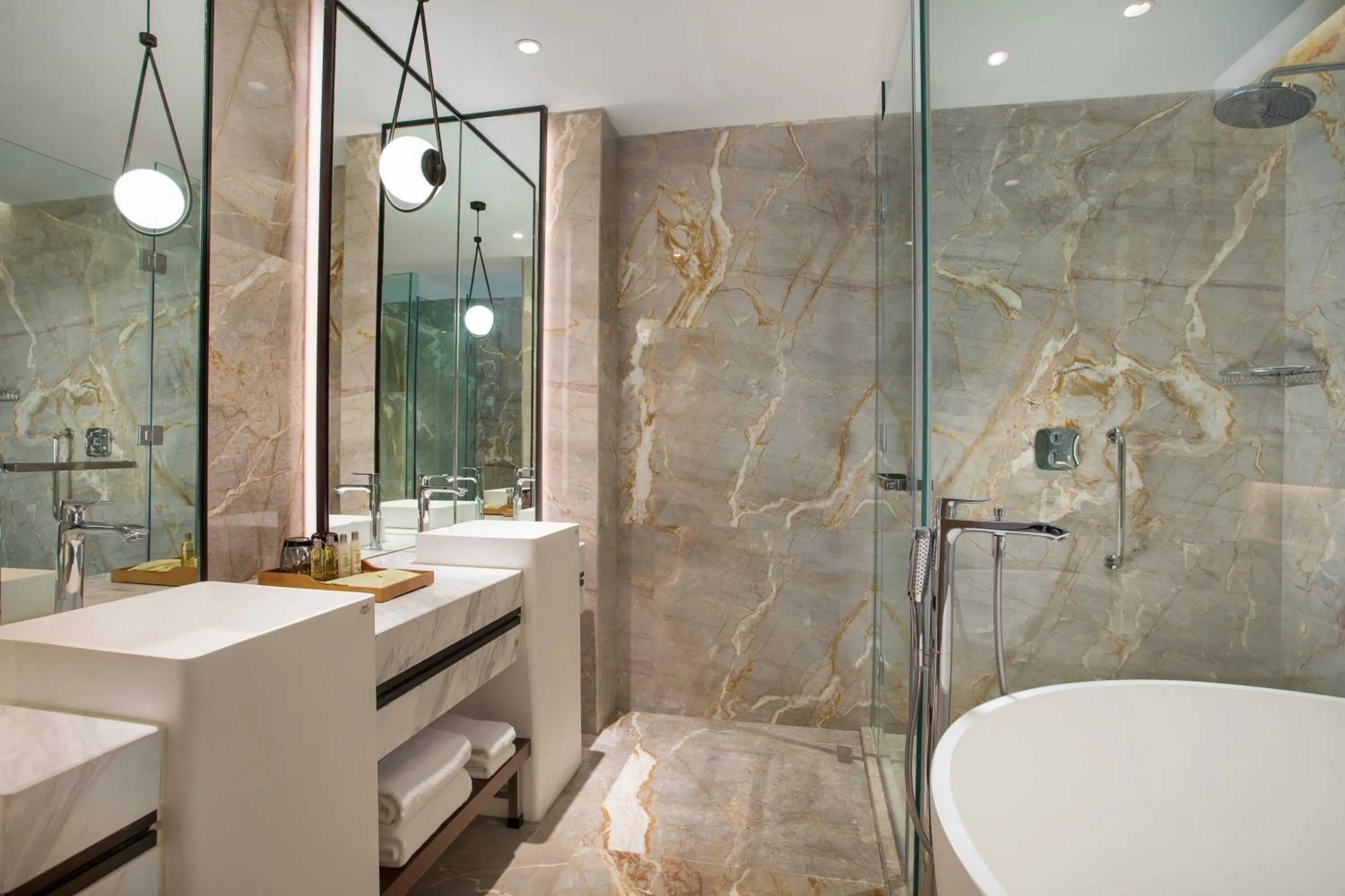 Bathroom in Hilton Garden Inn Nujiang