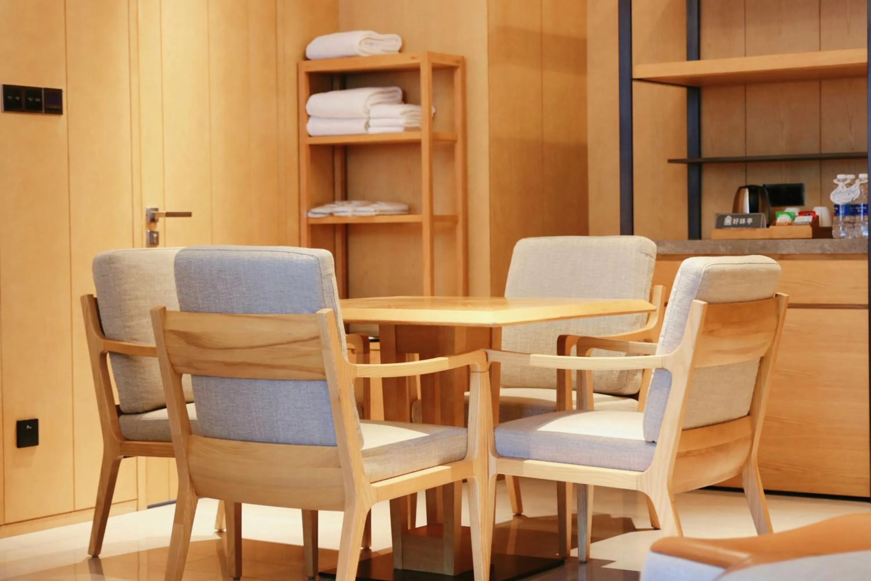 Seating area in Hilton Garden Inn Nujiang