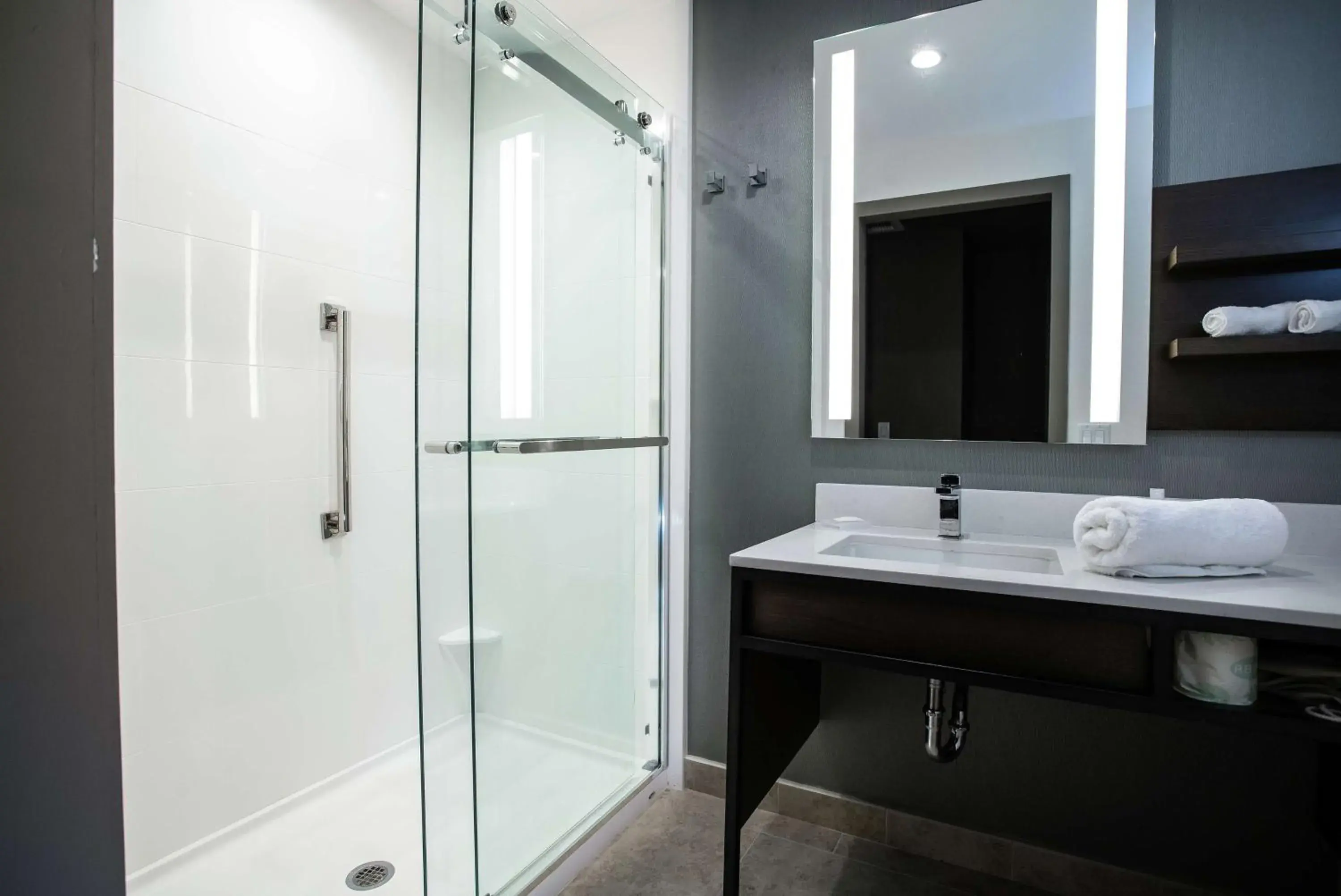 Bathroom in Hilton Garden Inn West Palm Beach I95 Outlets Bathroom in Hilton Garden Inn West Palm Beach I95 Outlets