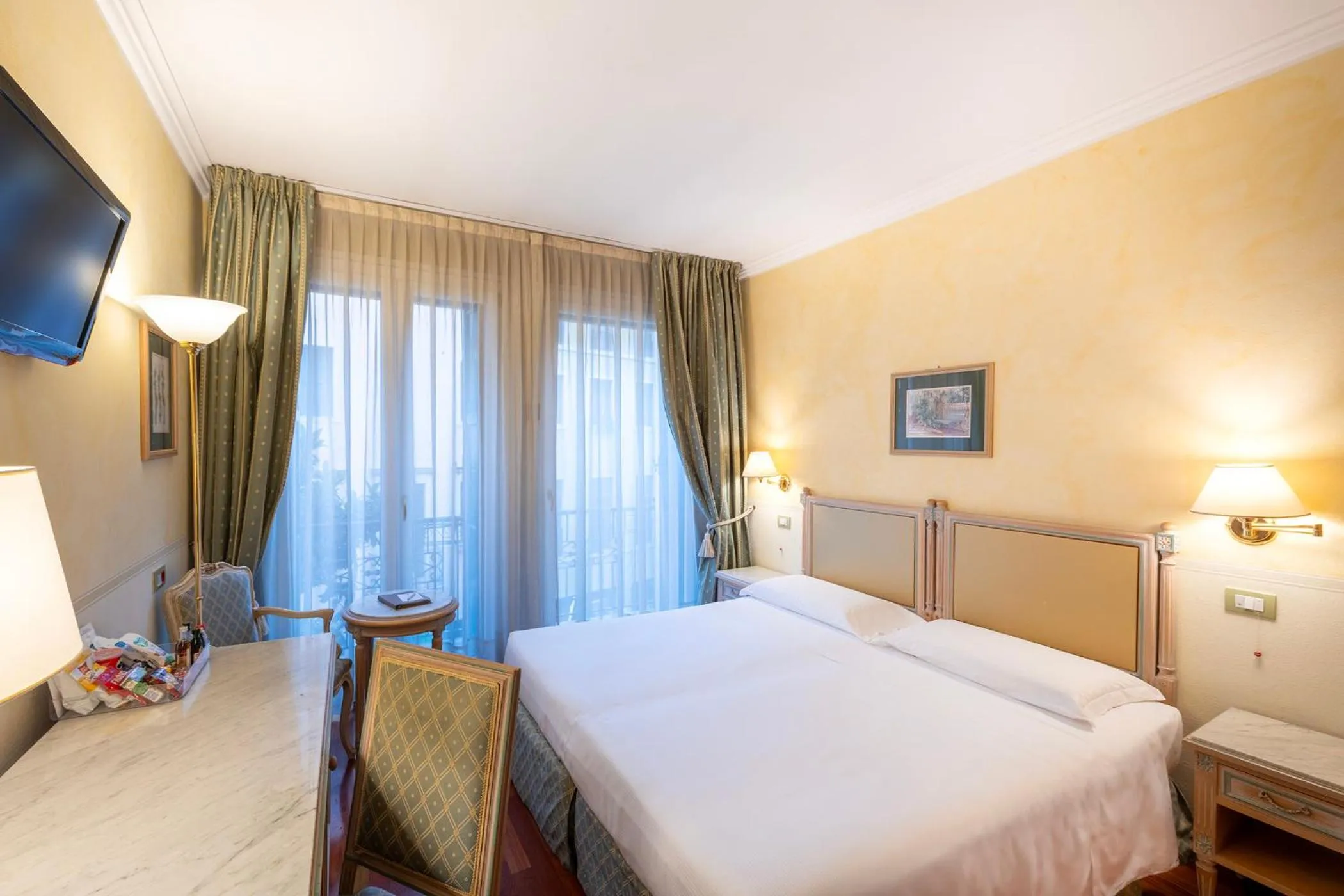 Bed in Majestic Toscanelli (centro storico)