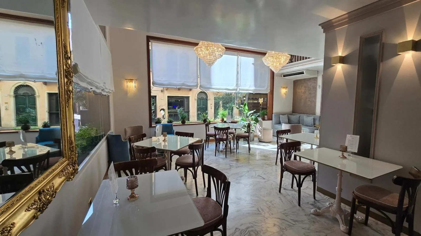 Restaurant/places to eat in Majestic Toscanelli (centro storico)