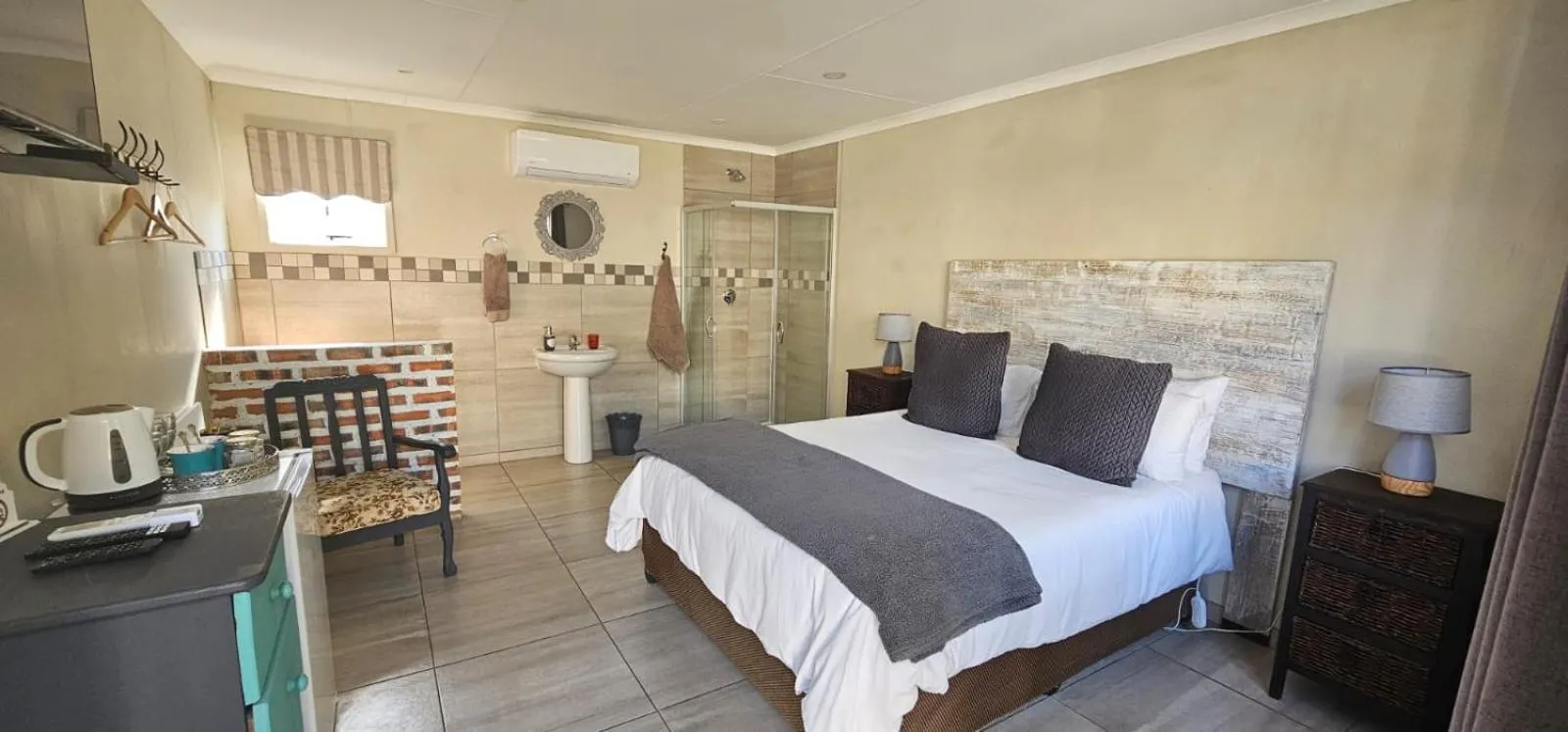 Photo of the whole room, Bed in Oh So You Guesthouse