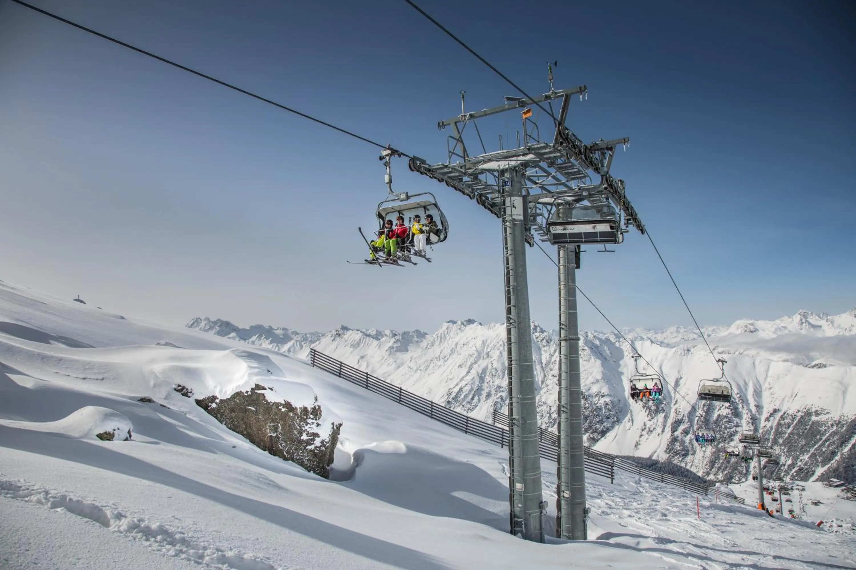 Skiing in Panorama Samnaun