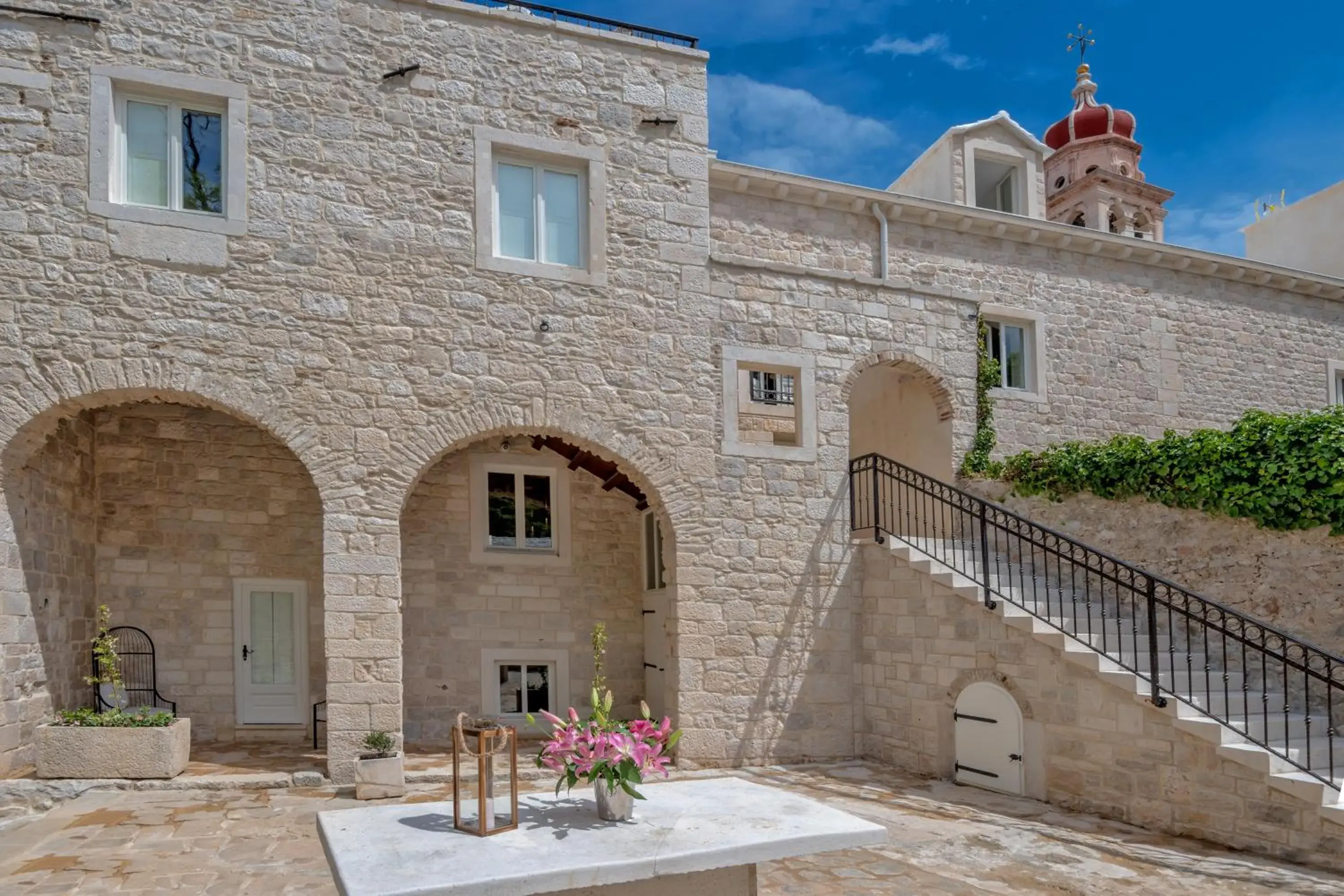 Property building in Puteus Palace Heritage Hotel Property building in Puteus Palace Heritage Hotel