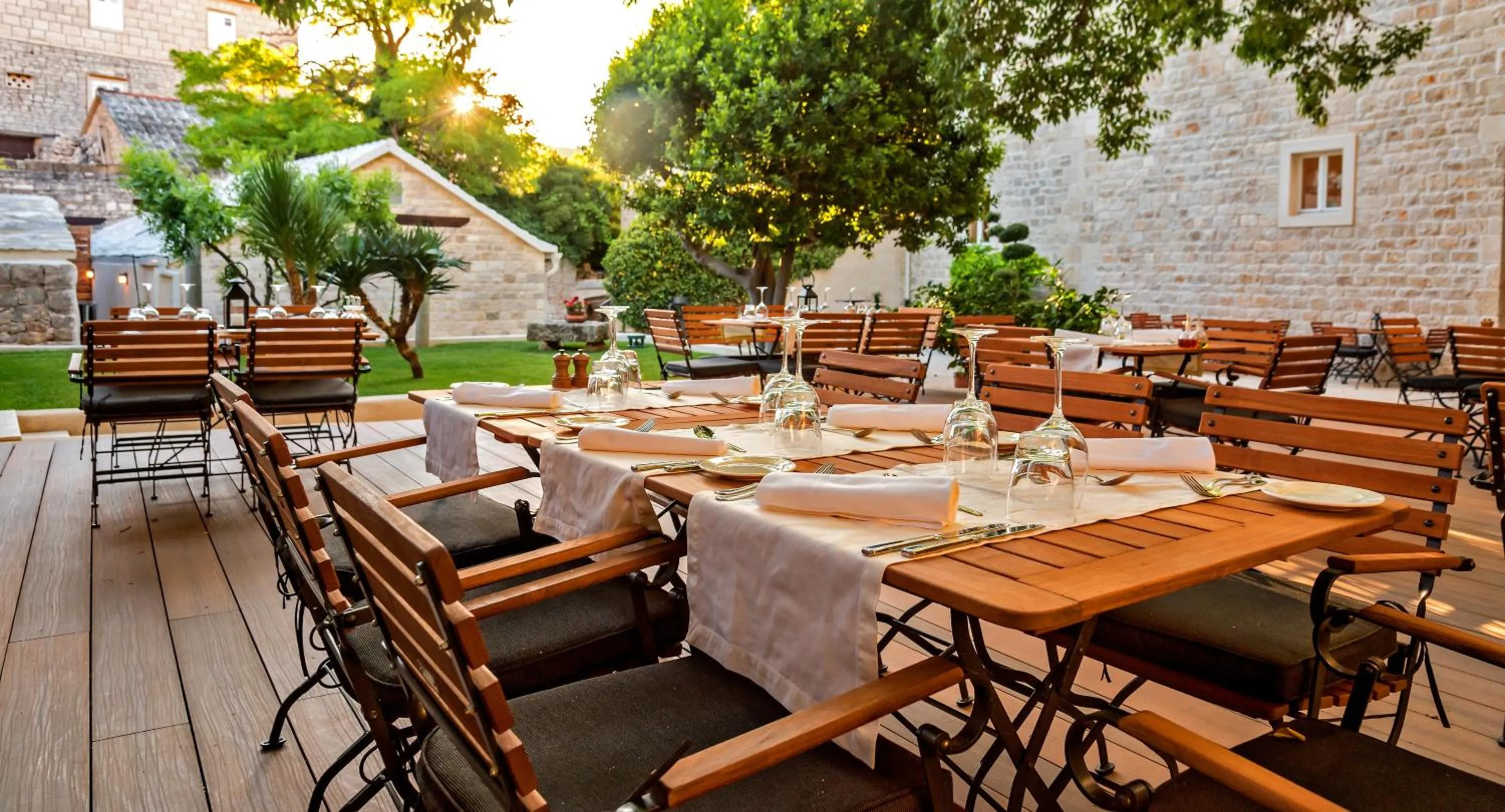 Restaurant/places to eat in Puteus Palace Heritage Hotel