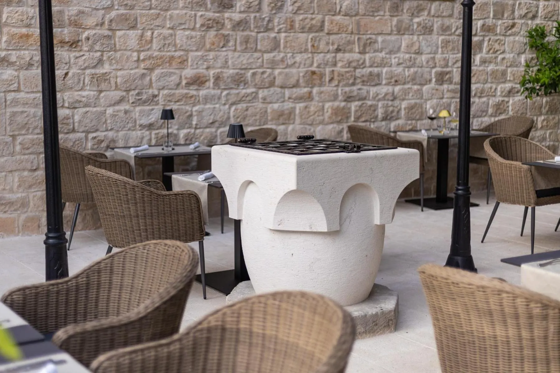 Patio in Puteus Palace Heritage Hotel